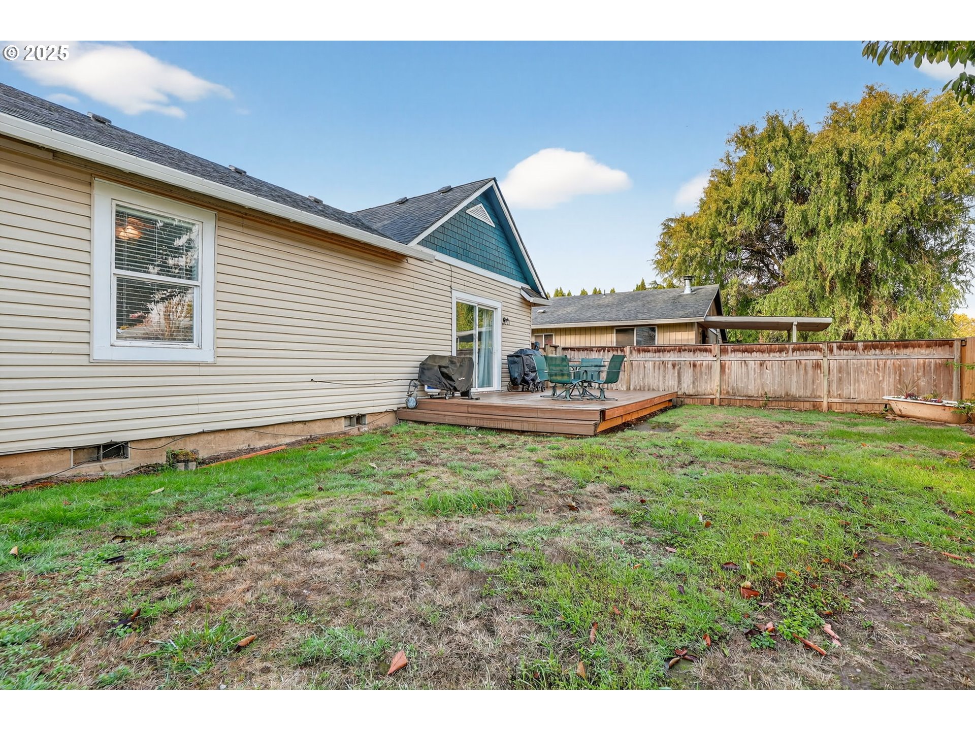 10941 MAIN ST NE, Donald