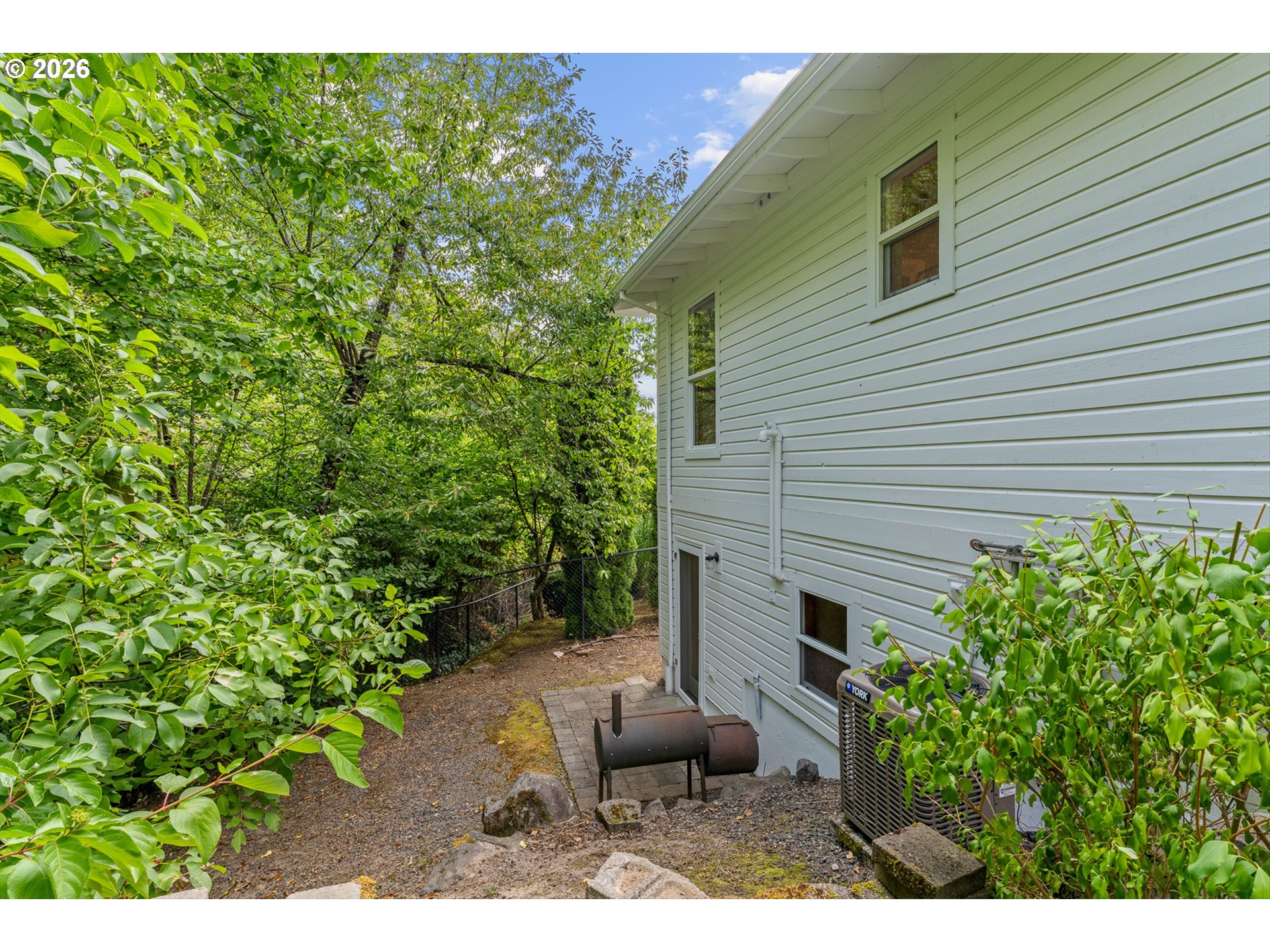2678 5TH AVE