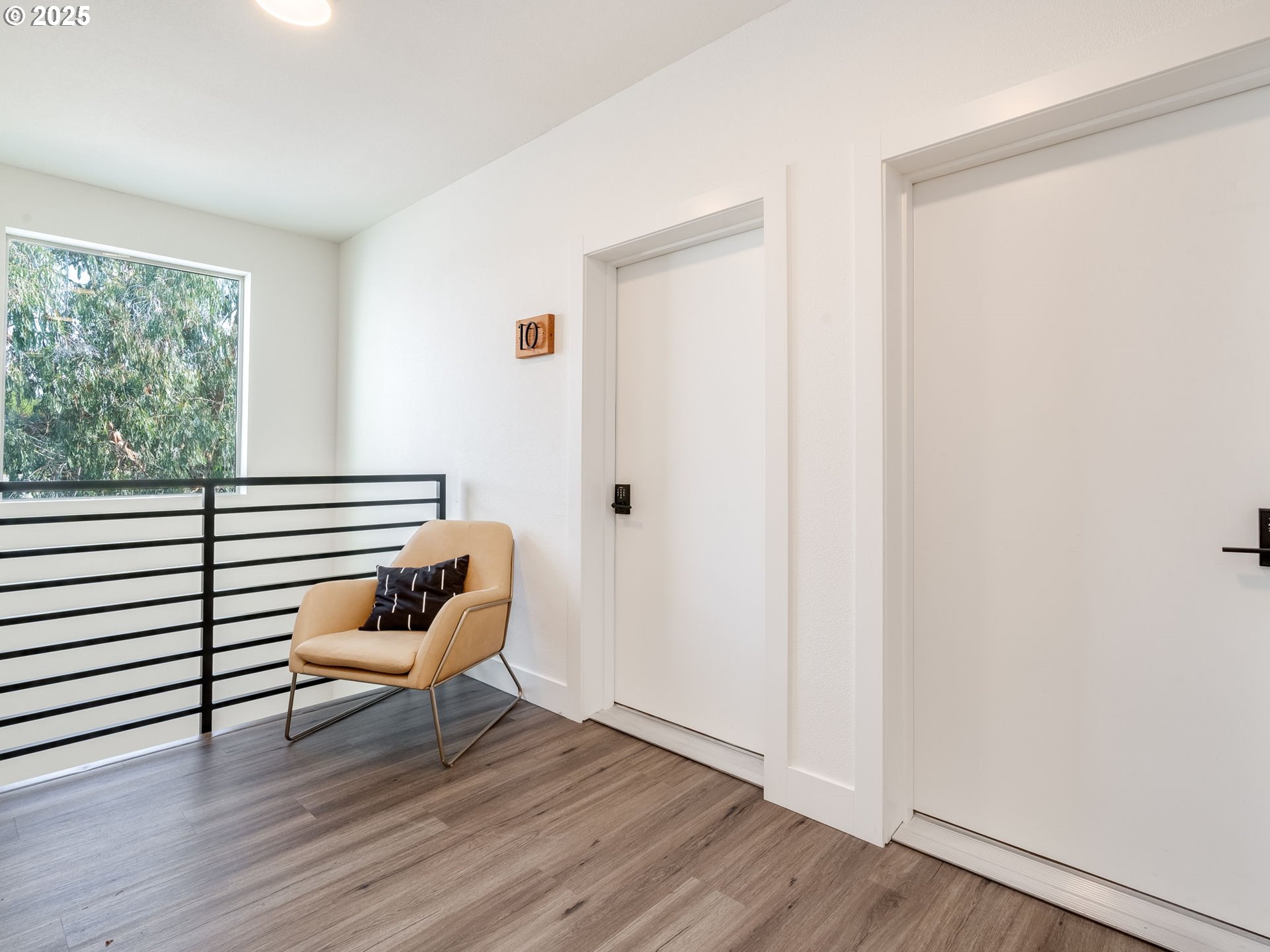2050 N KILLINGSWORTH ST 11