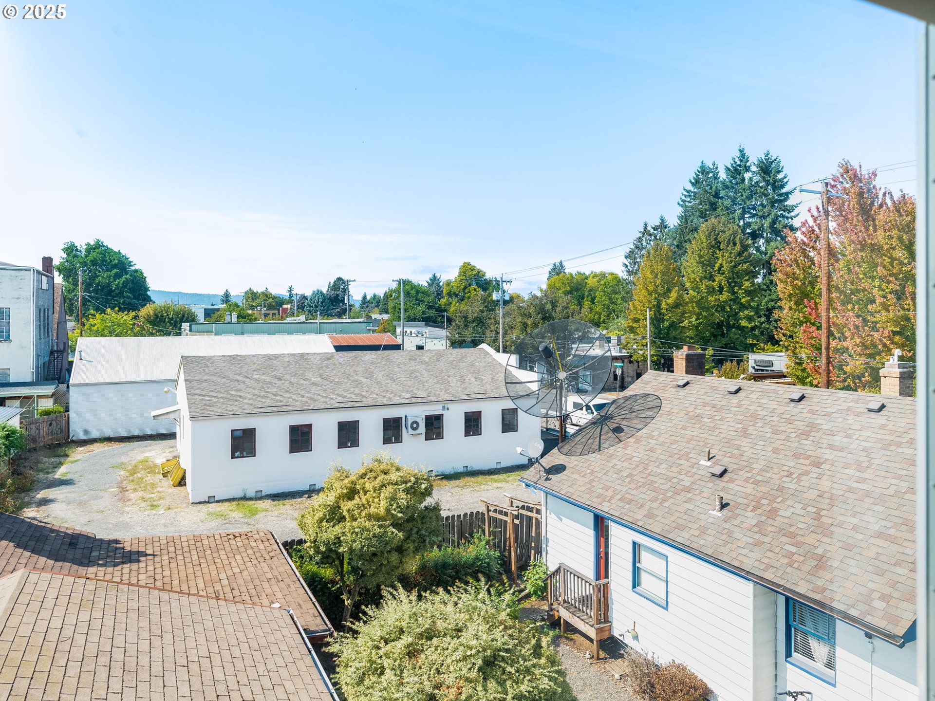 2050 N KILLINGSWORTH ST 11