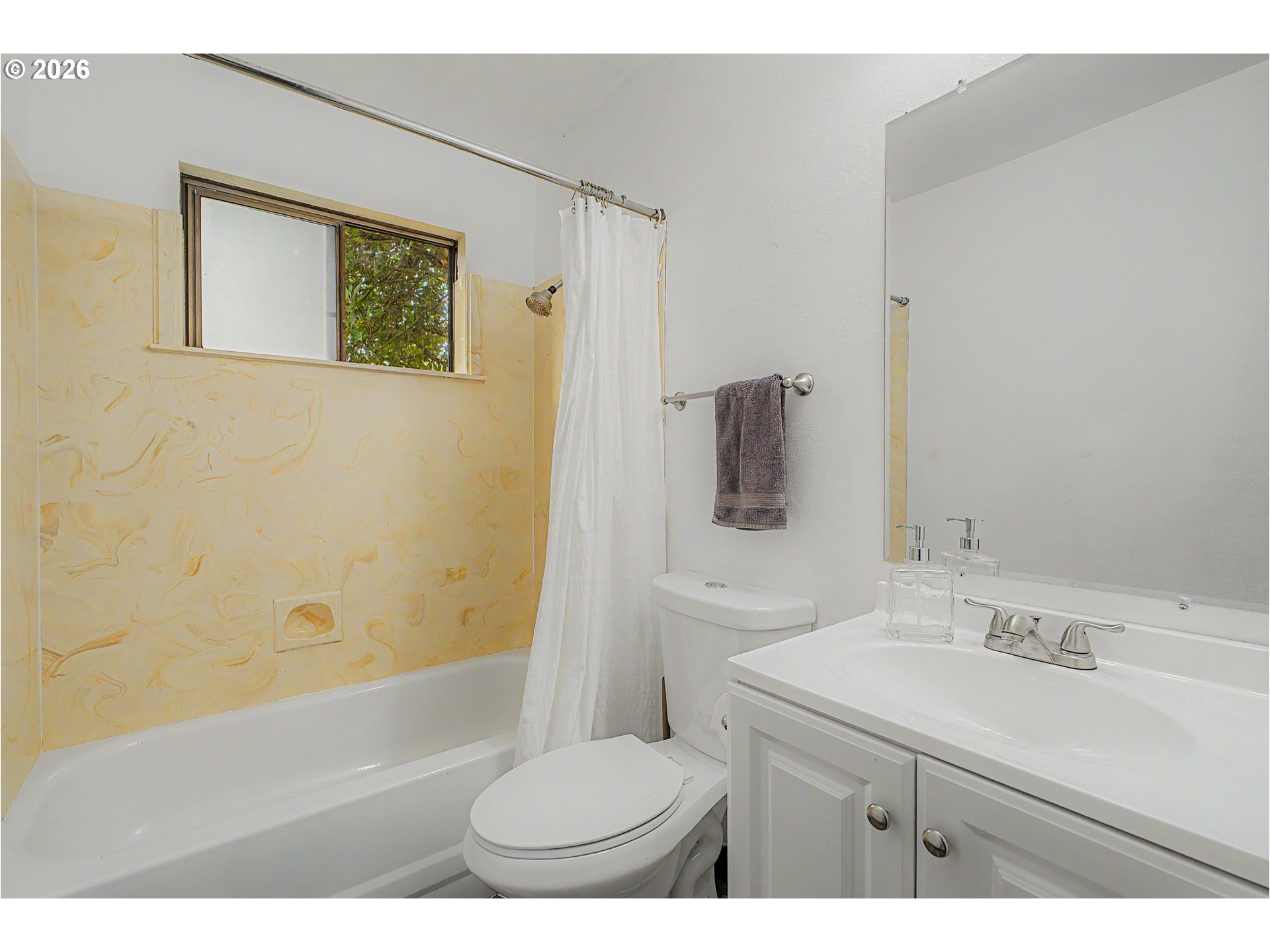 15946 NE FREMONT ST