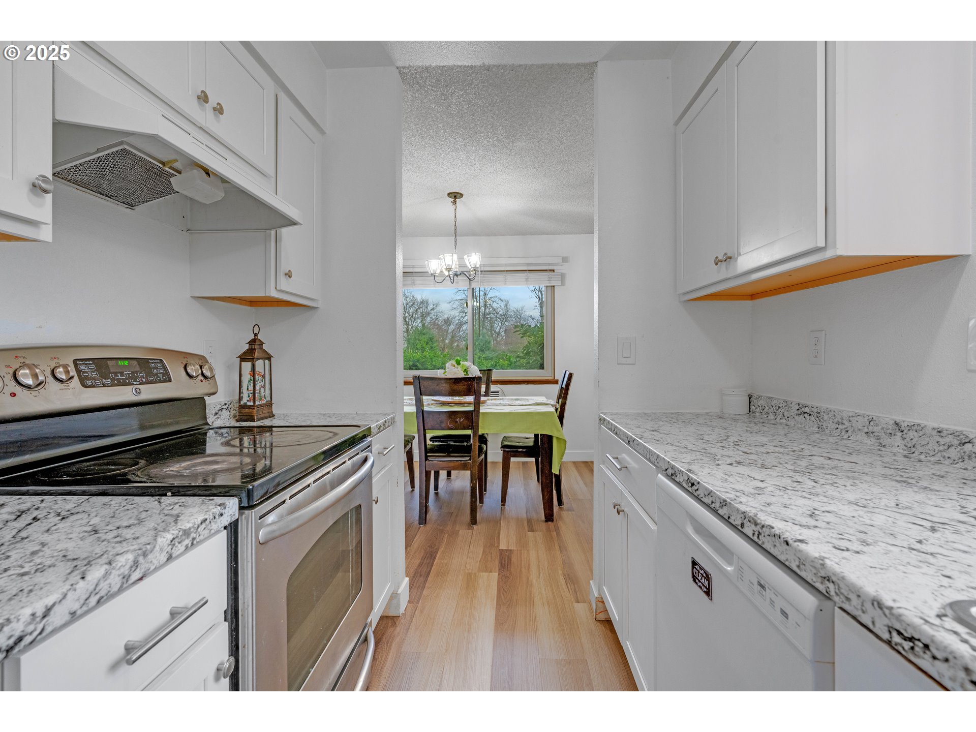 15946 NE FREMONT ST