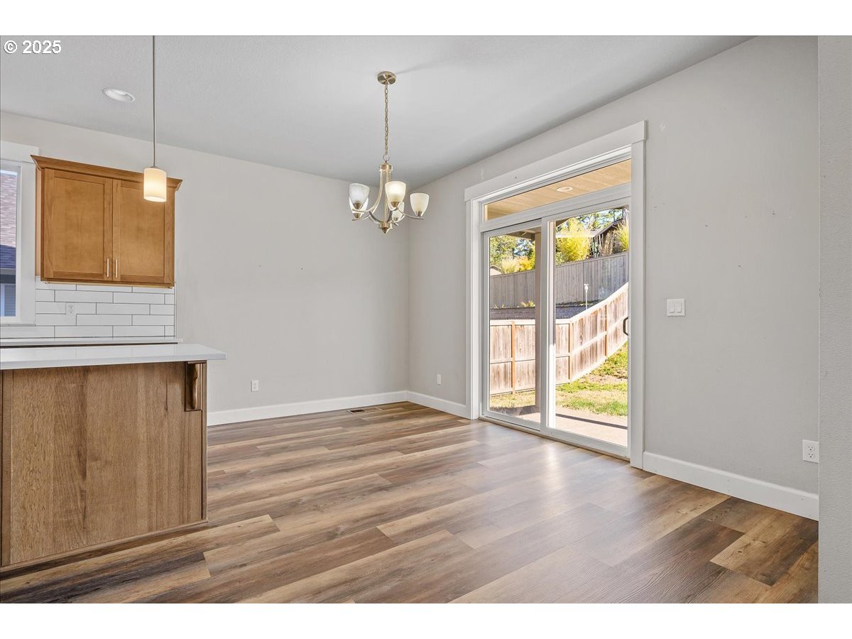 1375 NE CASCADIA RIDGE DR