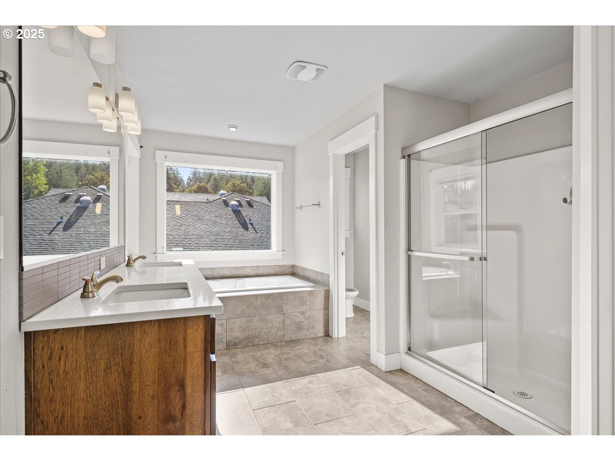 1375 NE CASCADIA RIDGE DR