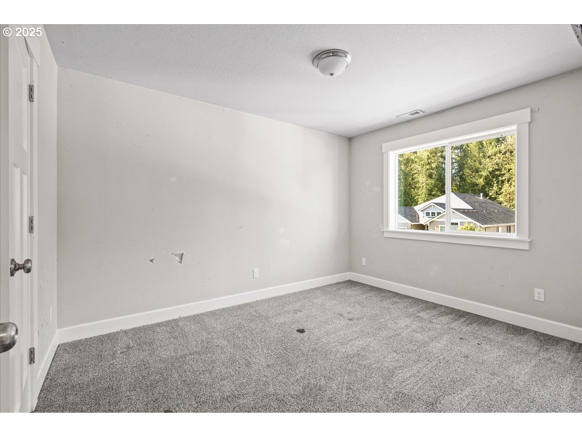 1375 NE CASCADIA RIDGE DR