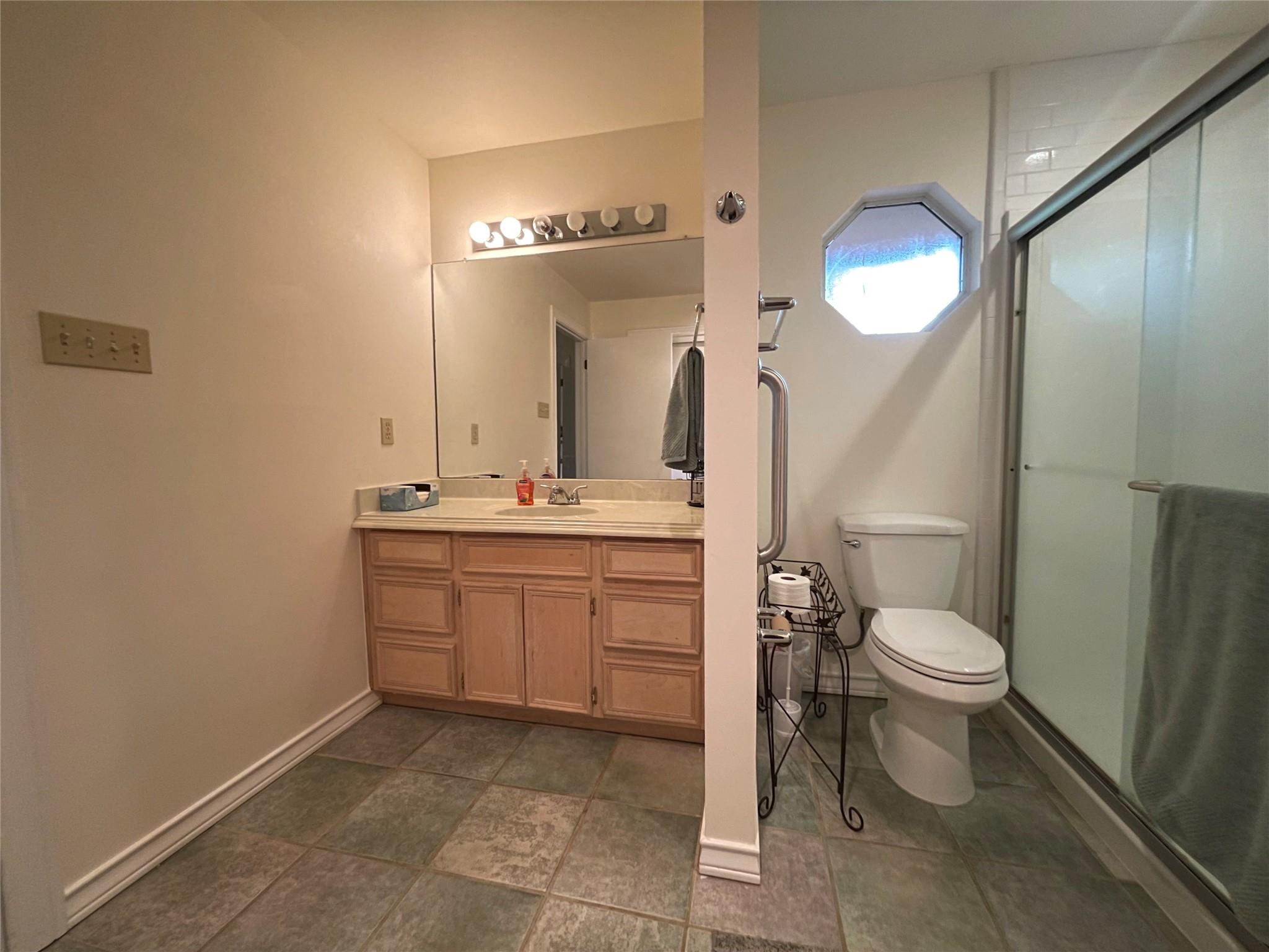 603 Green Field CV