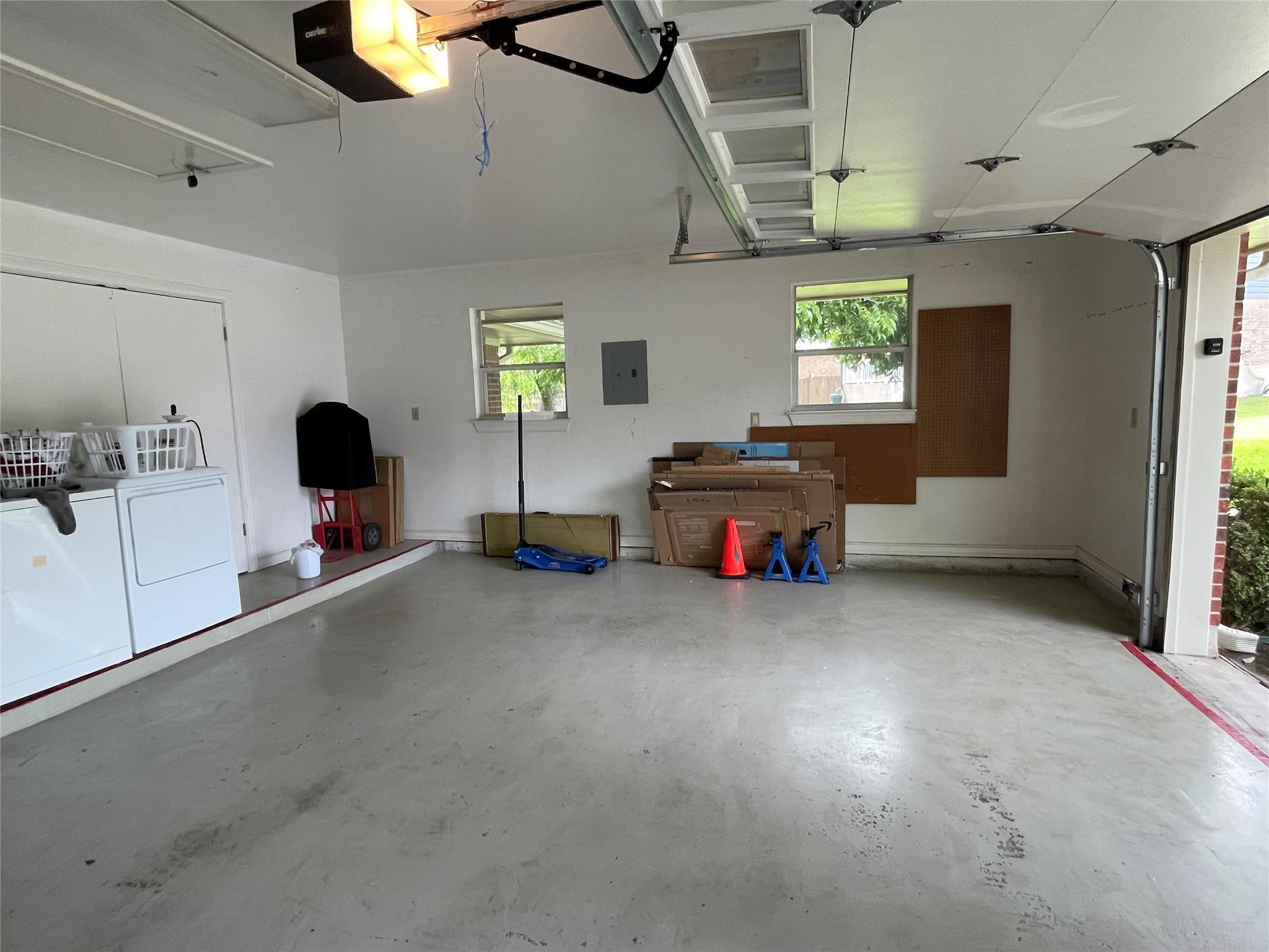 603 Green Field CV