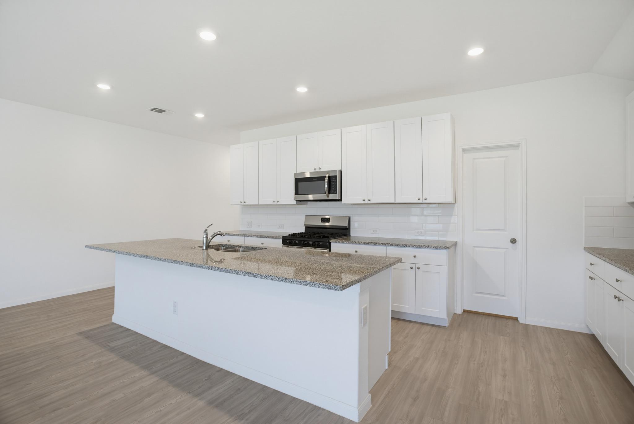5904 Geronimo WAY