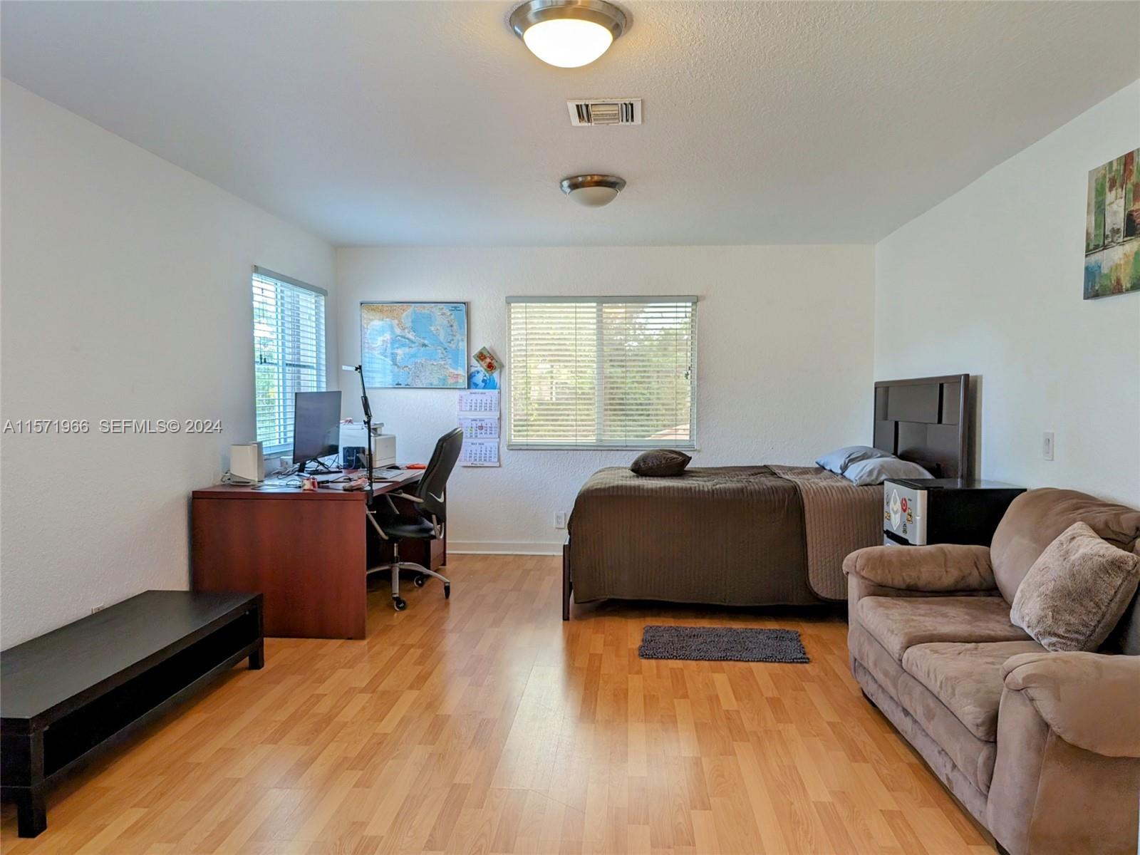 590 Pigeon Plum Way 0