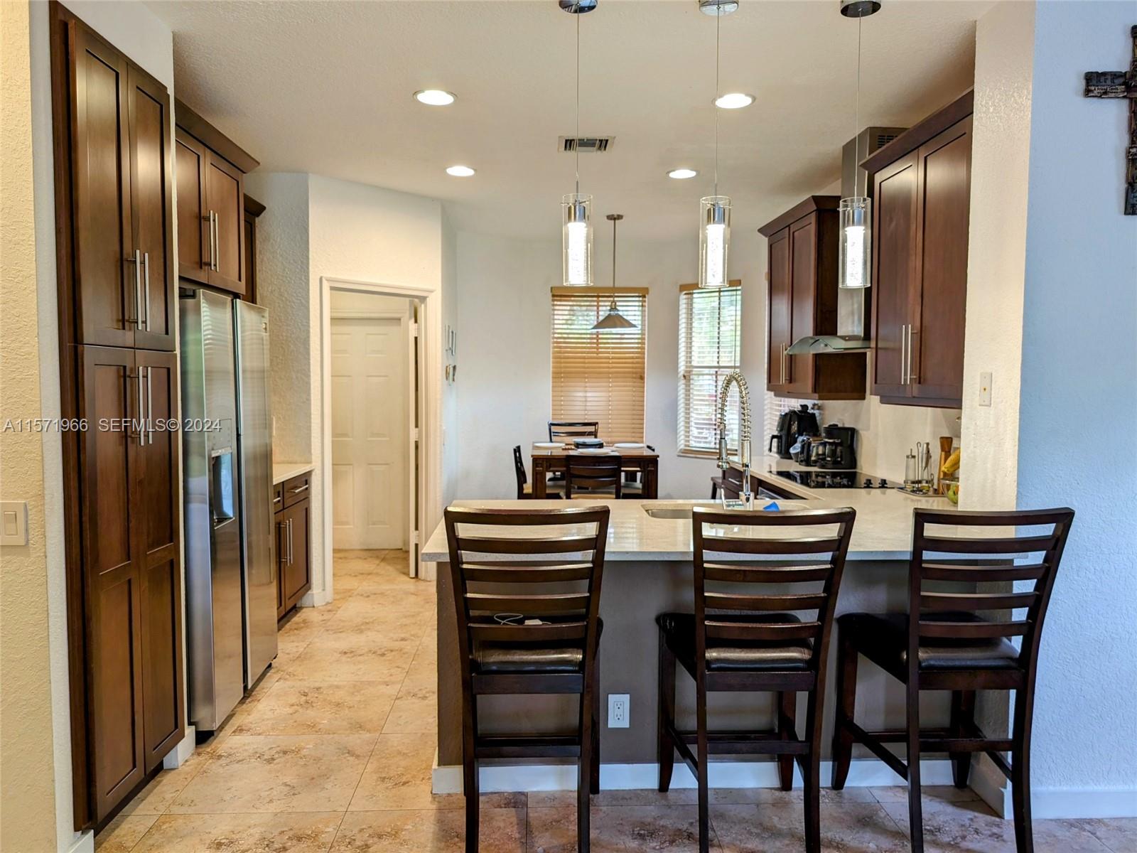 590 Pigeon Plum Way 0