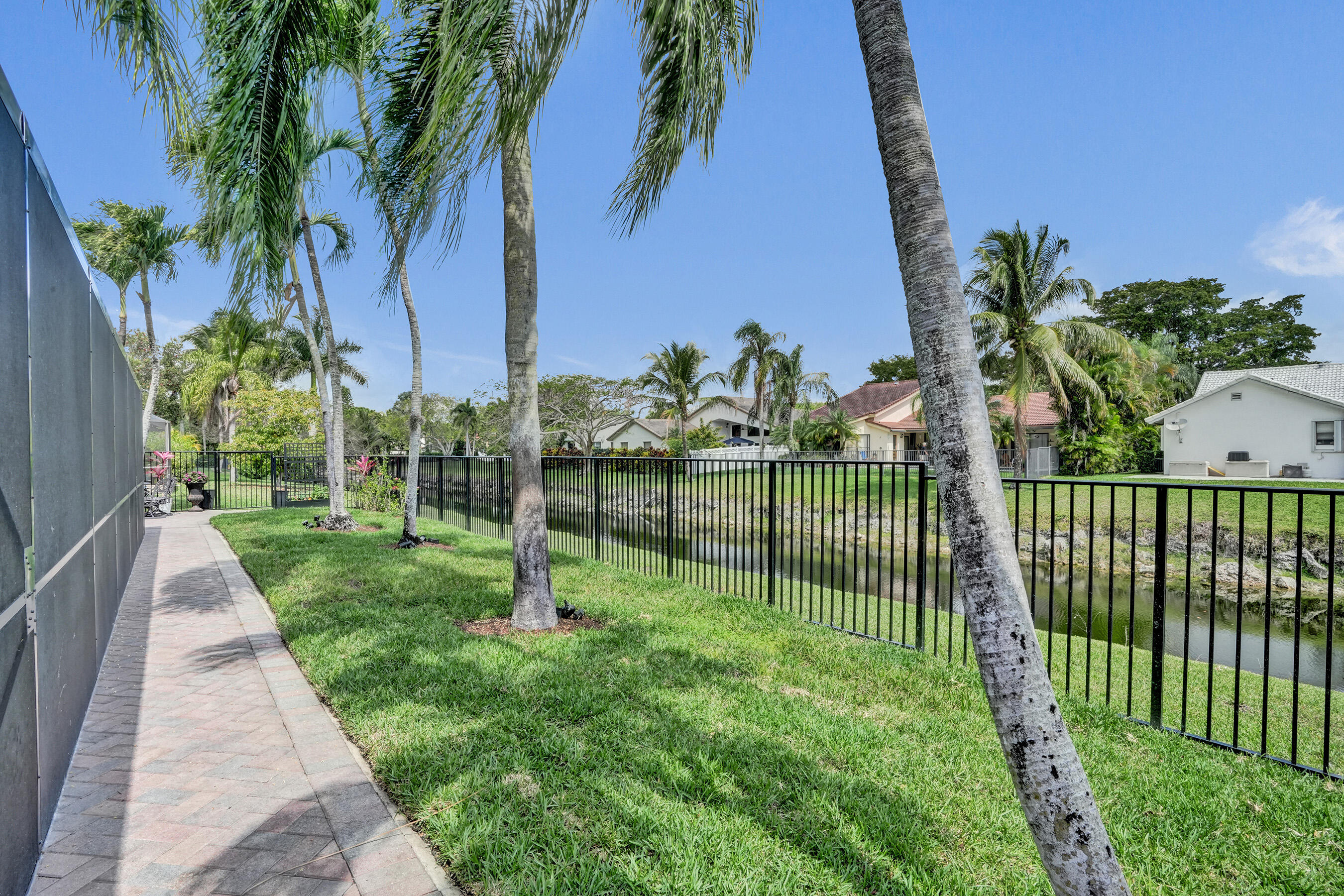 5273 NW 89th Drive