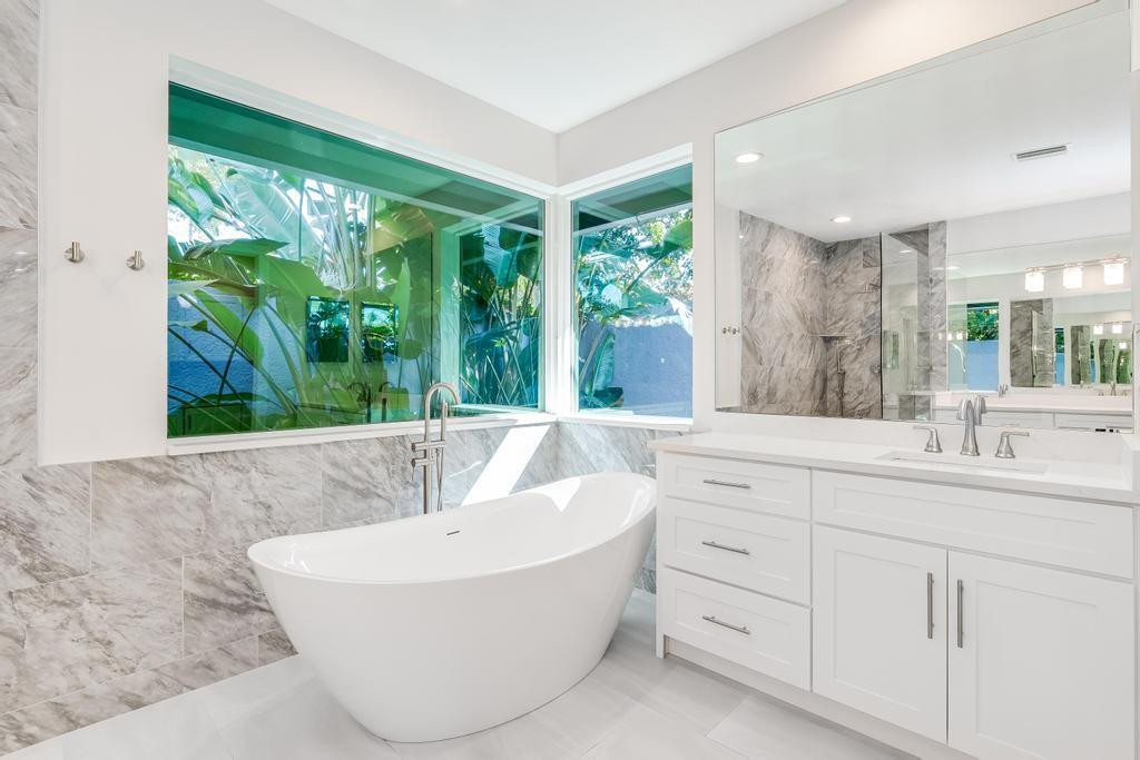 7641 NE Morningside Terrace