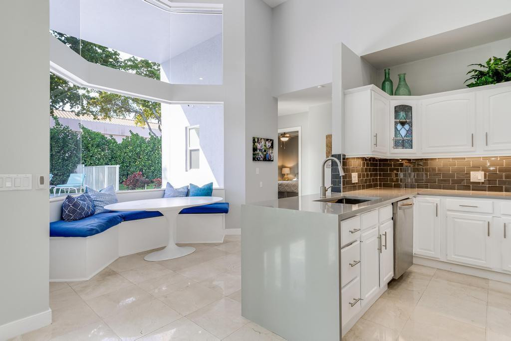 7641 NE Morningside Terrace