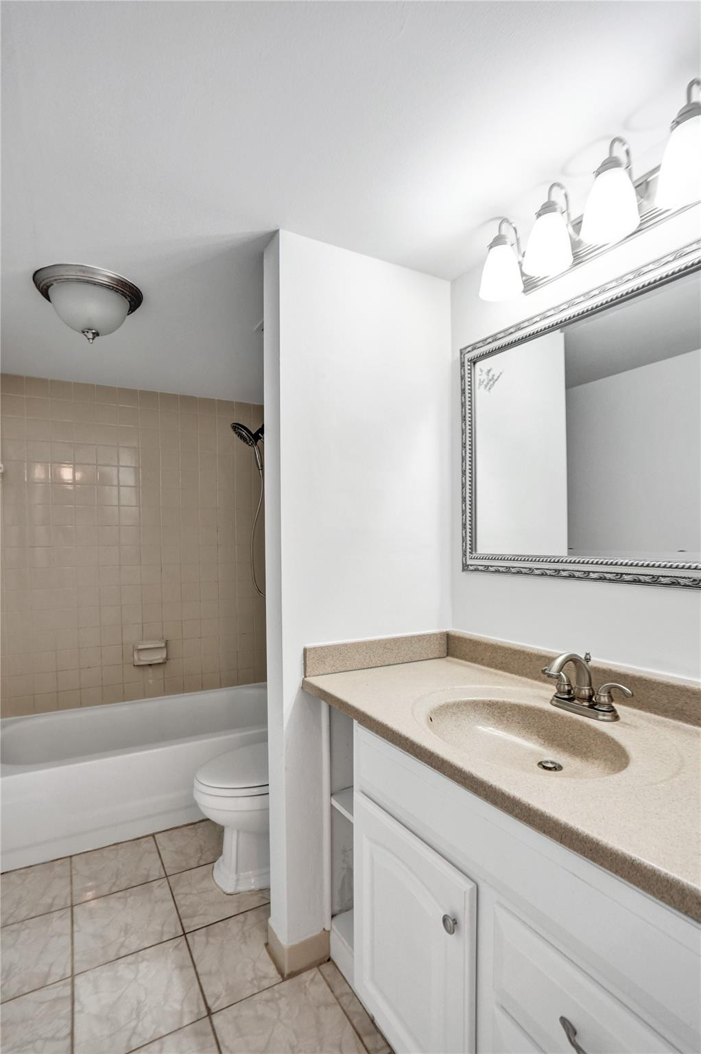 6636 Coral Lake Dr 6636