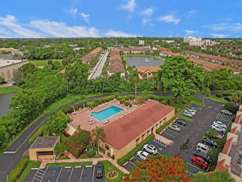 6636 Coral Lake Dr 6636