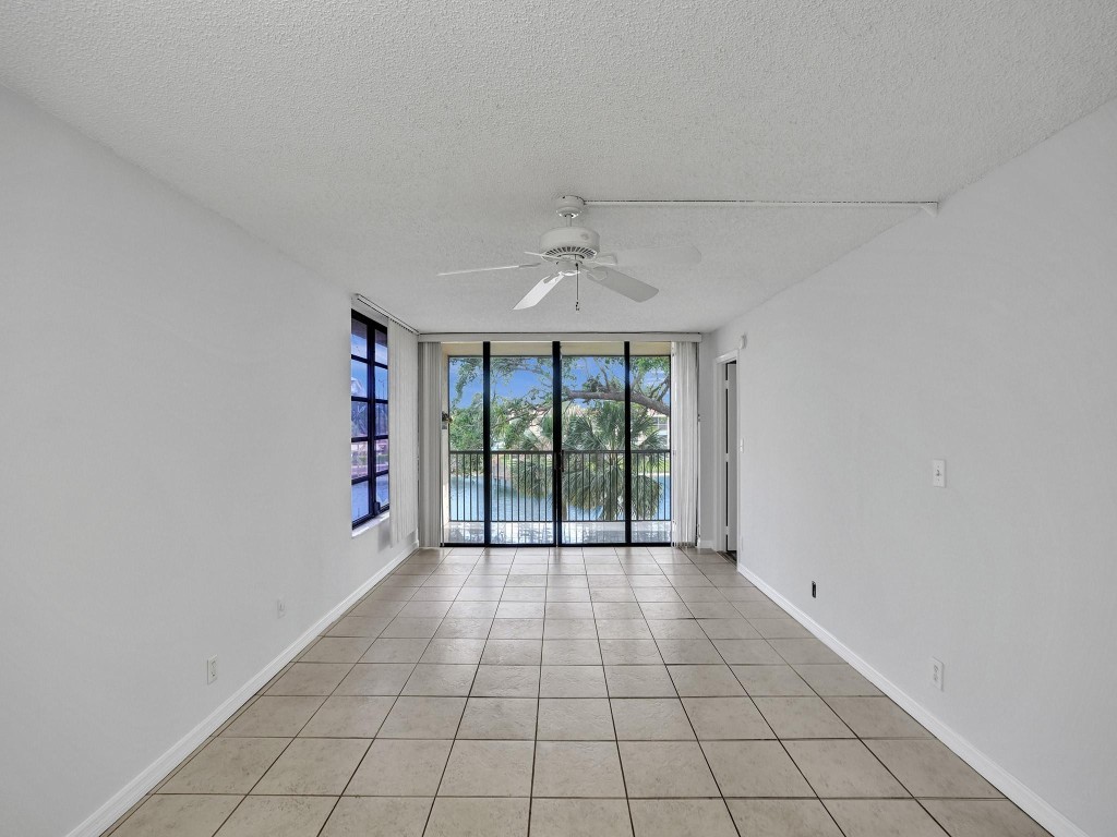 6636 Coral Lake Dr 6636