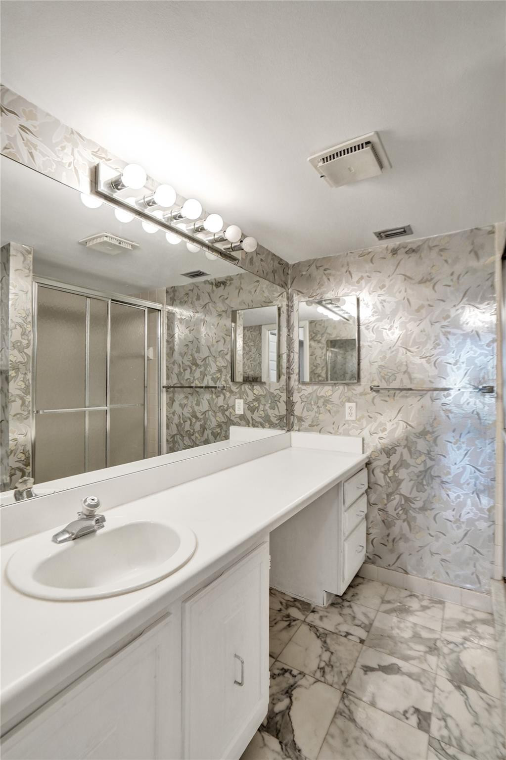 6636 Coral Lake Dr 6636