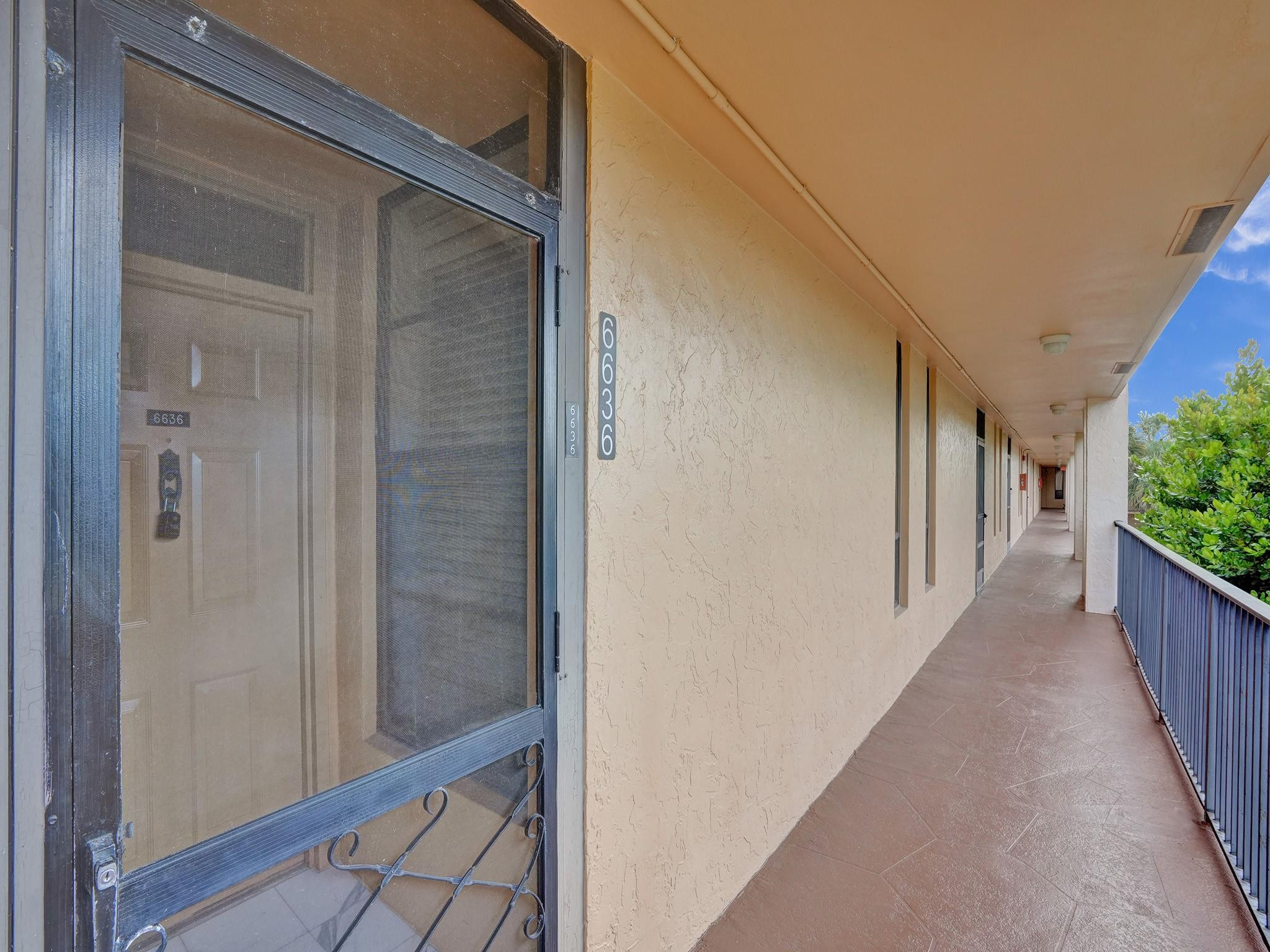 6636 Coral Lake Dr 6636