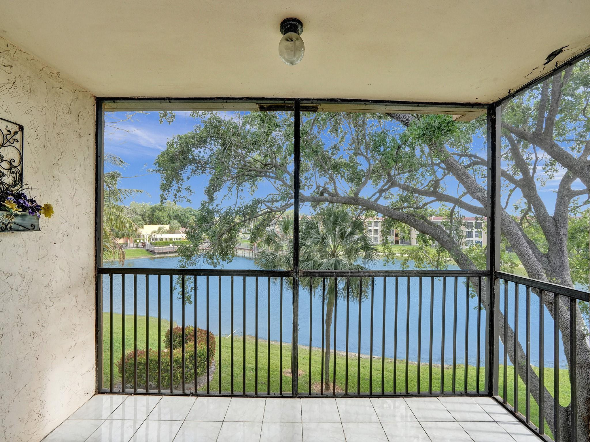 6636 Coral Lake Dr 6636