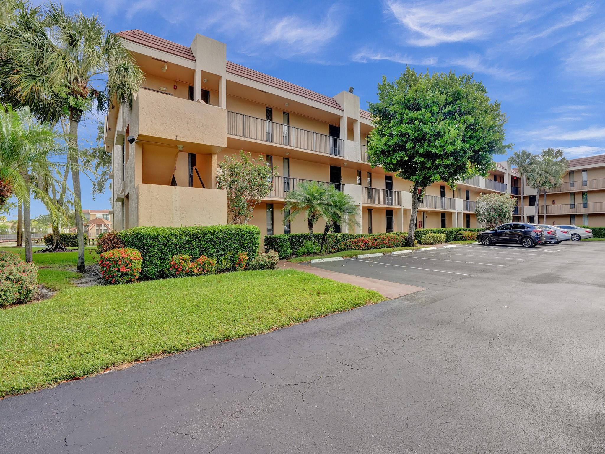 6636 Coral Lake Dr 6636