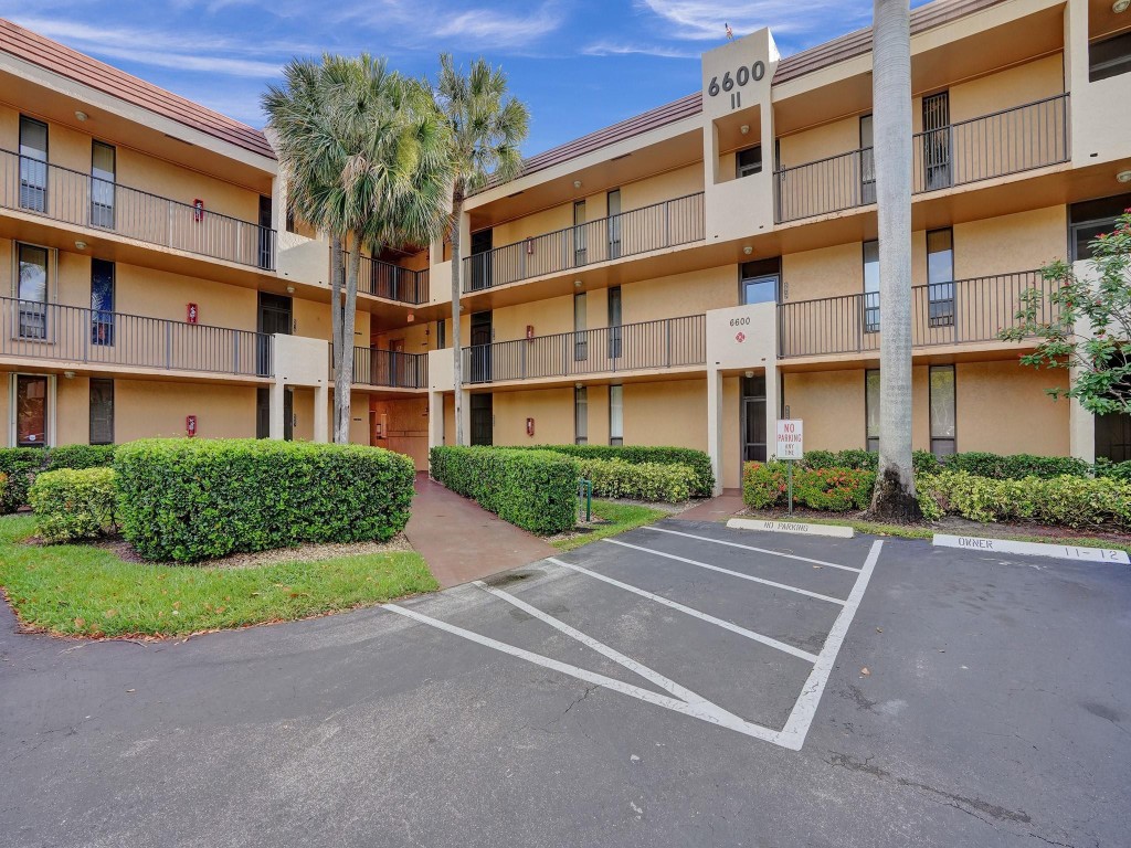 6636 Coral Lake Dr 6636