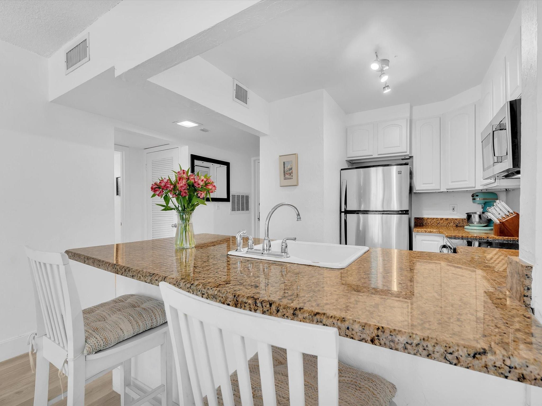 900 River Reach Dr 522