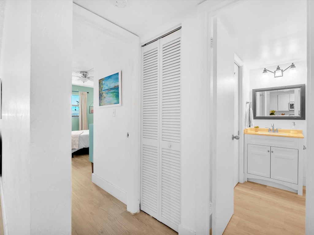 900 River Reach Dr 522