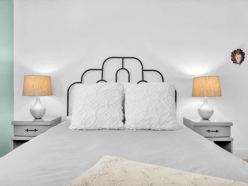 900 River Reach Dr 522