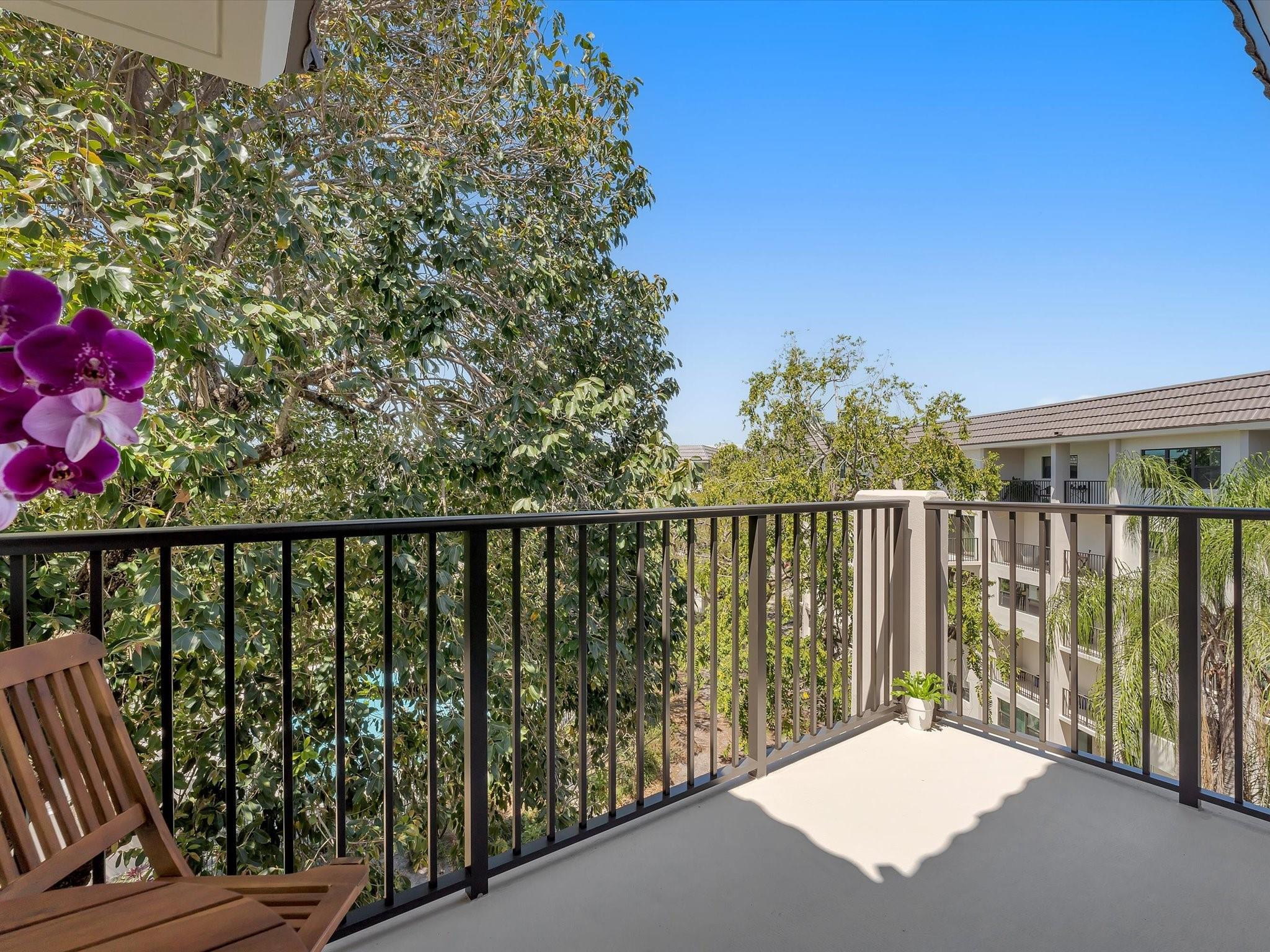 900 River Reach Dr 522