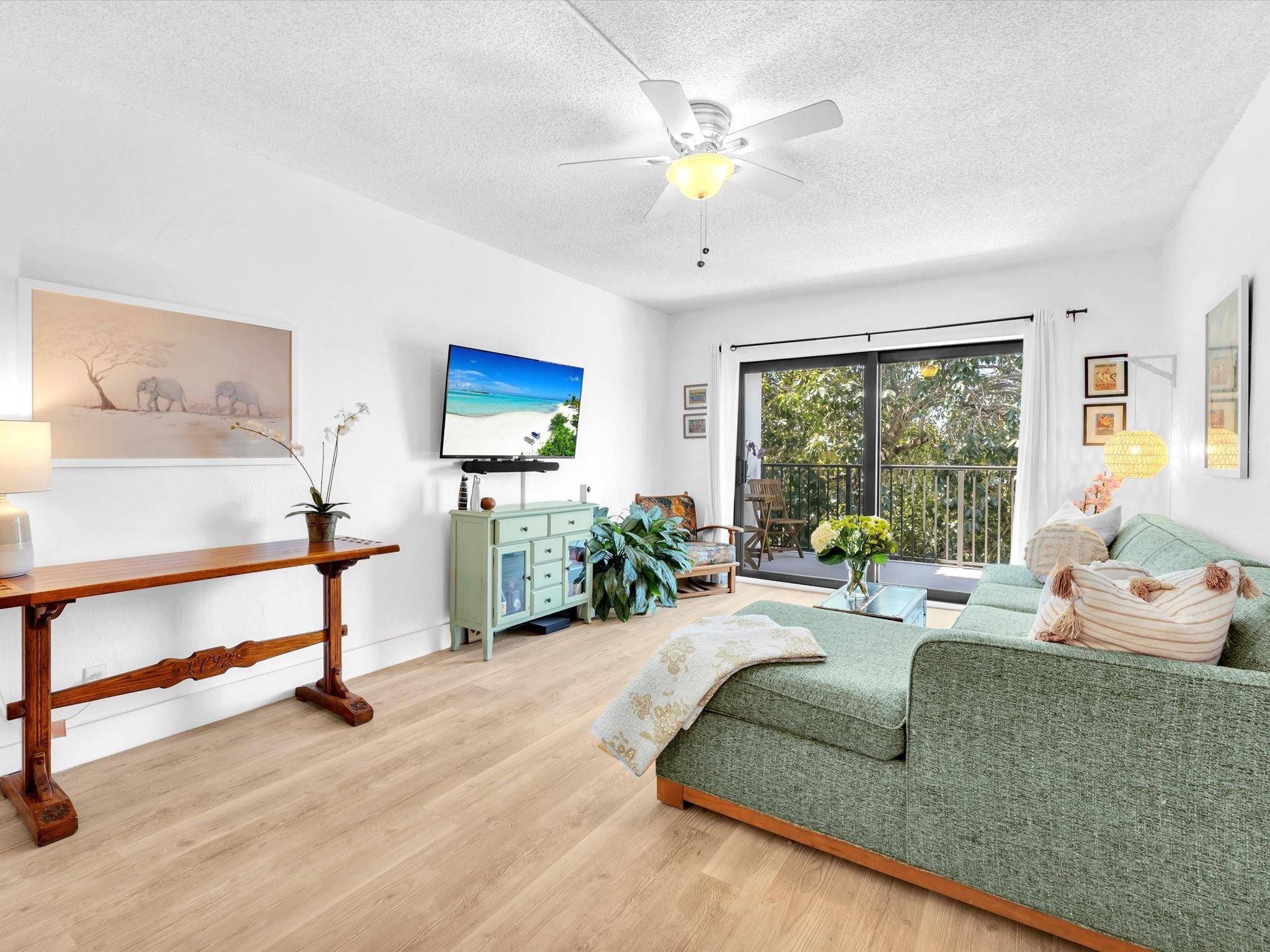 900 River Reach Dr 522