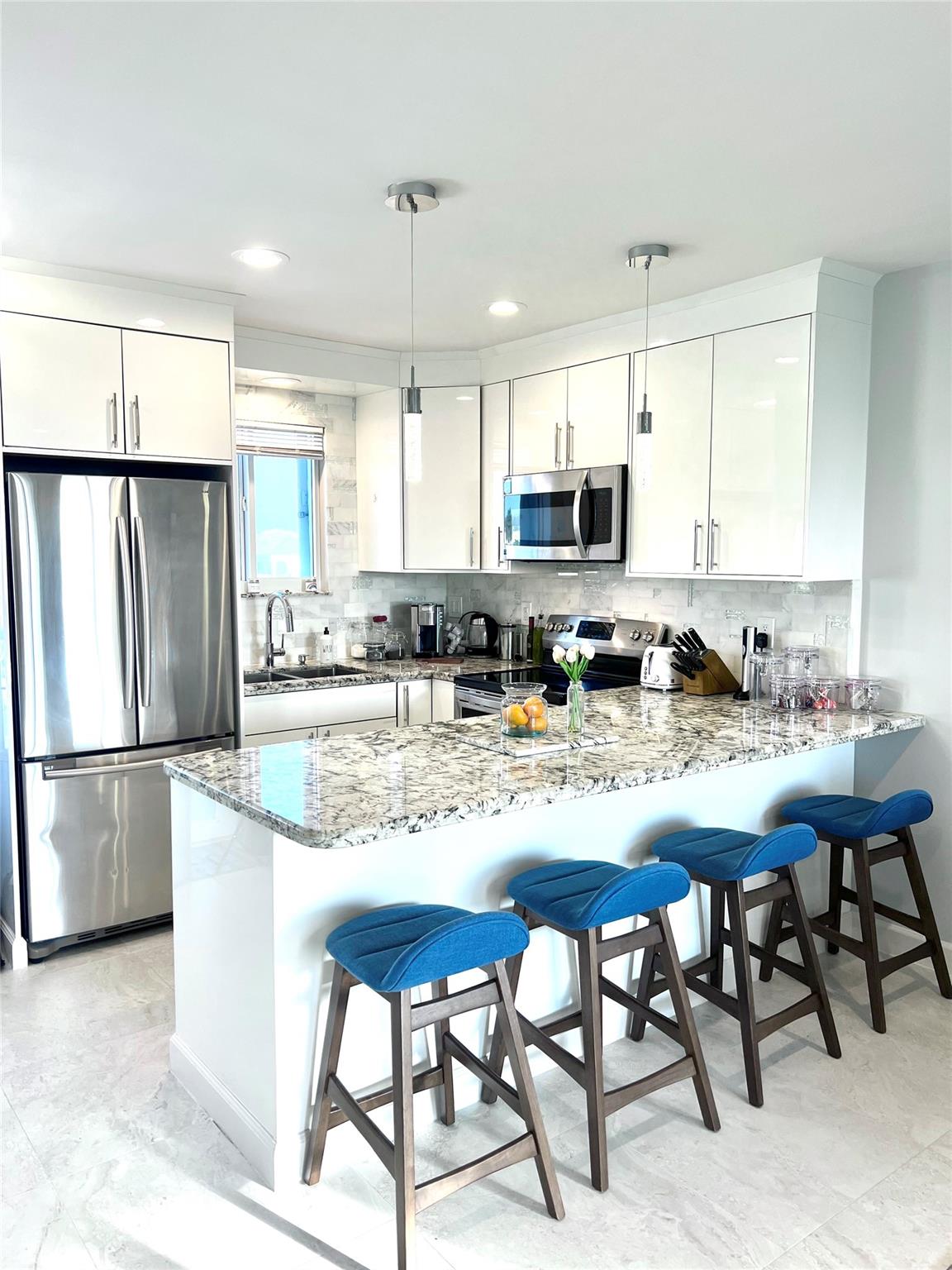 2730 Banyan Rd 33B