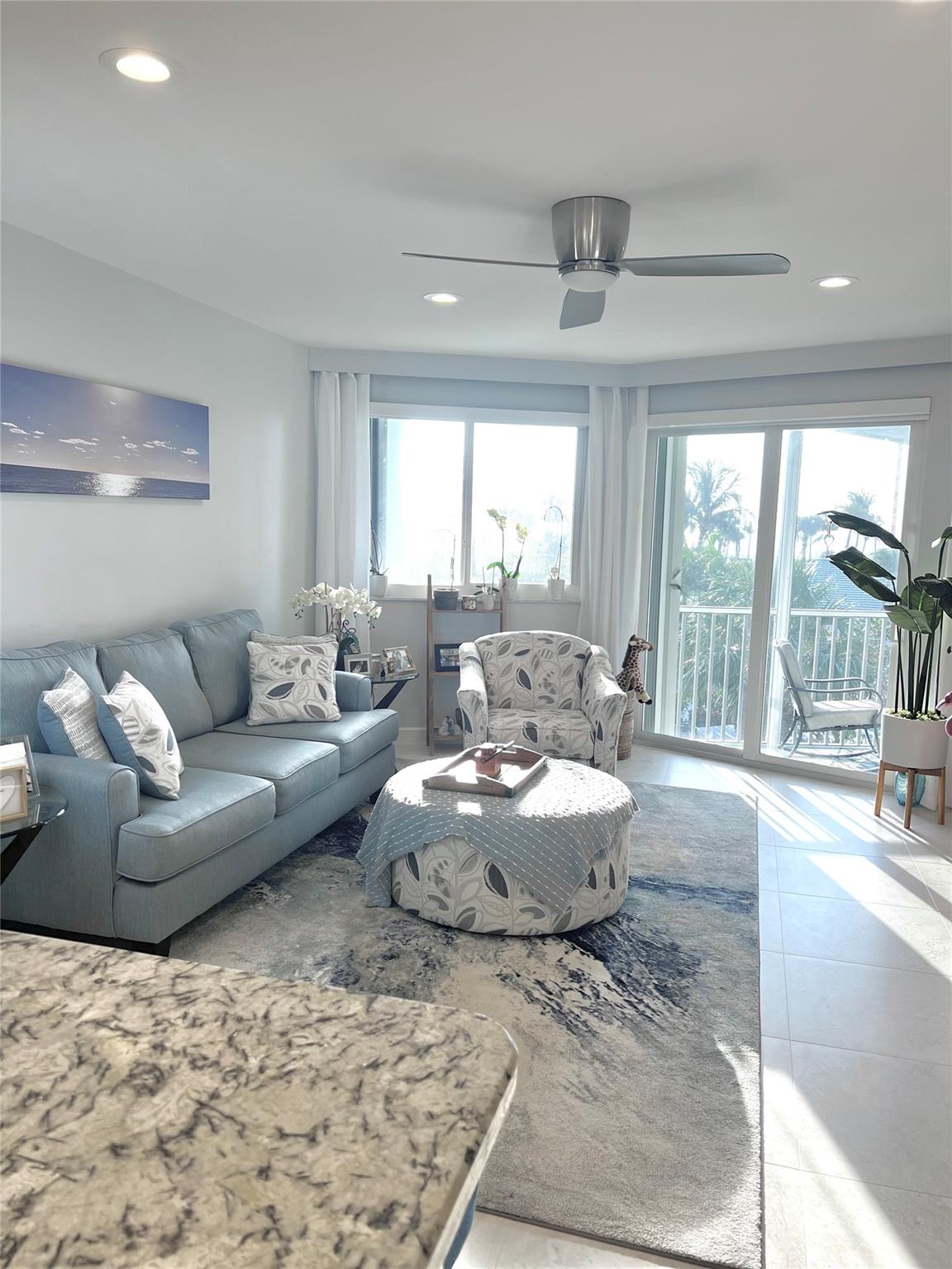 2730 Banyan Rd 33B