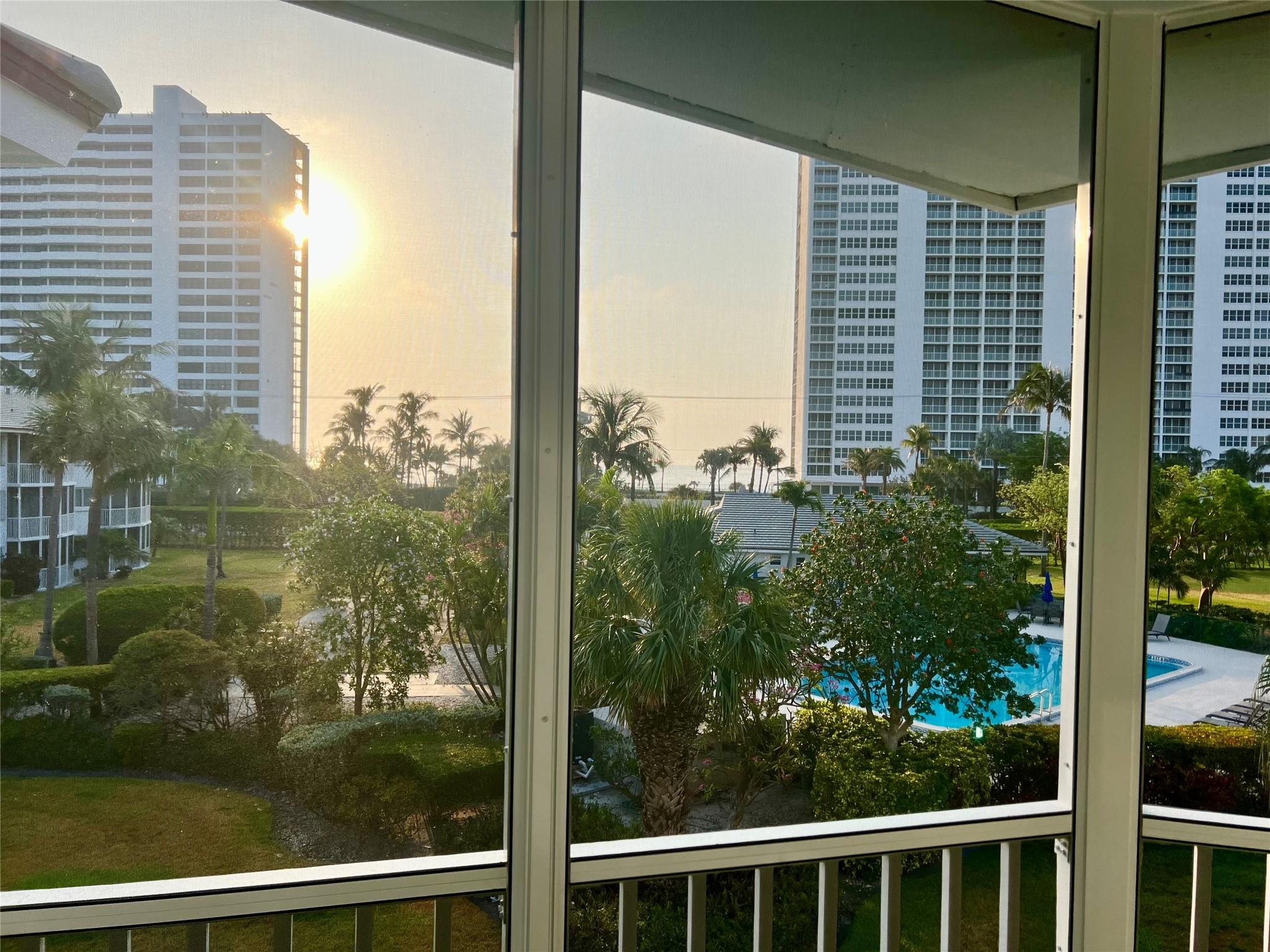 2730 Banyan Rd 33B