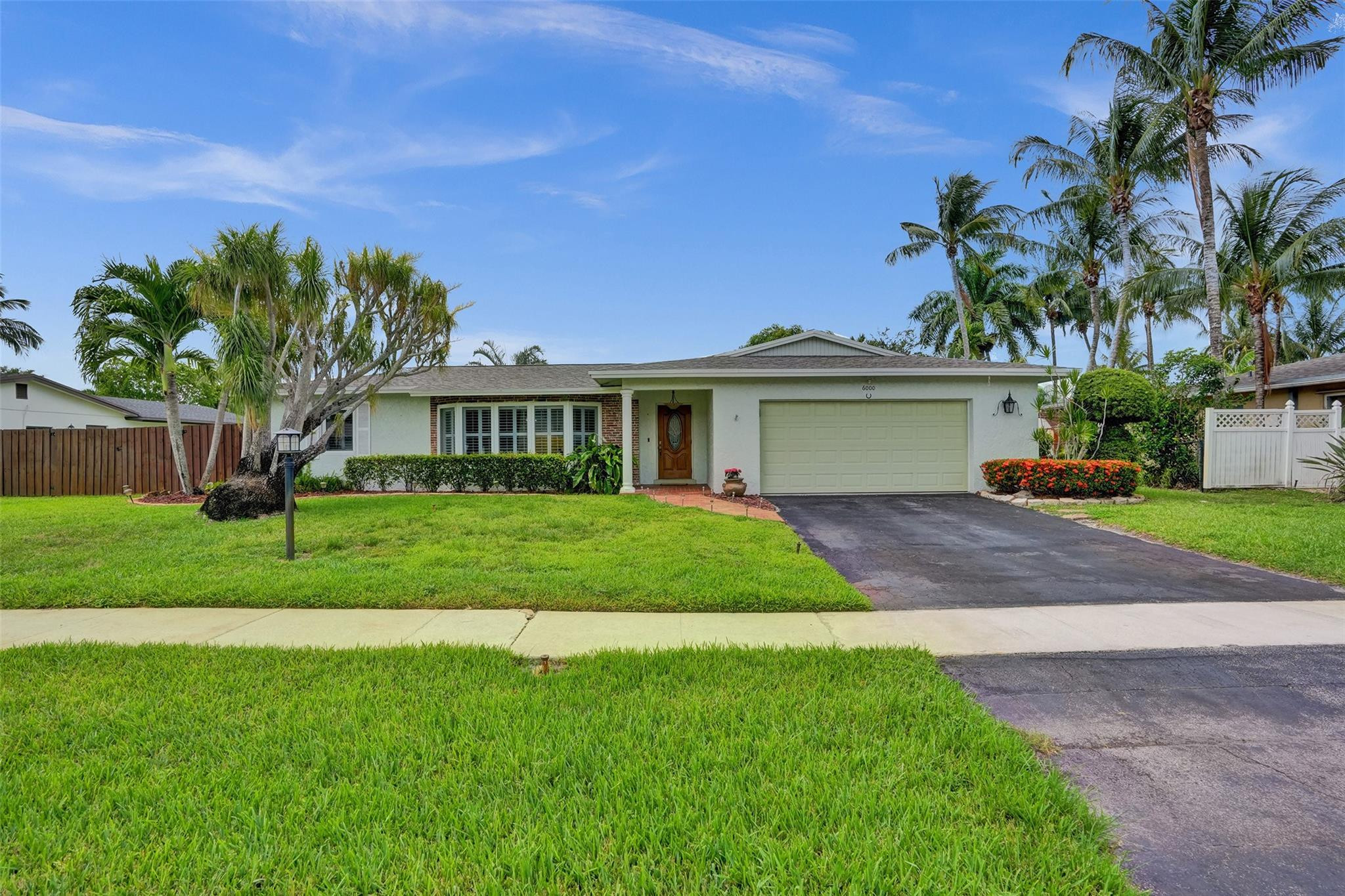 6000 N 16th Ct