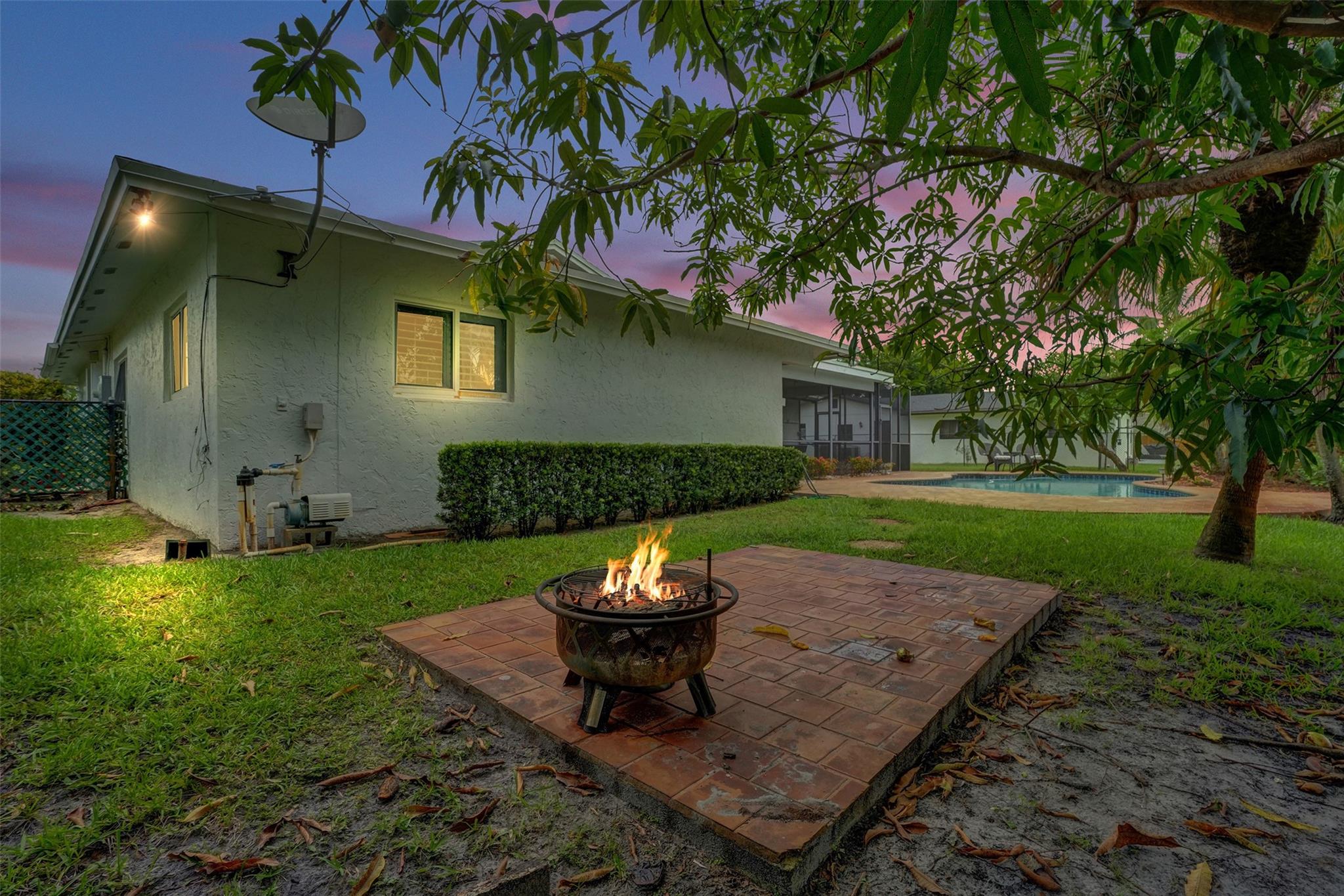 6000 N 16th Ct