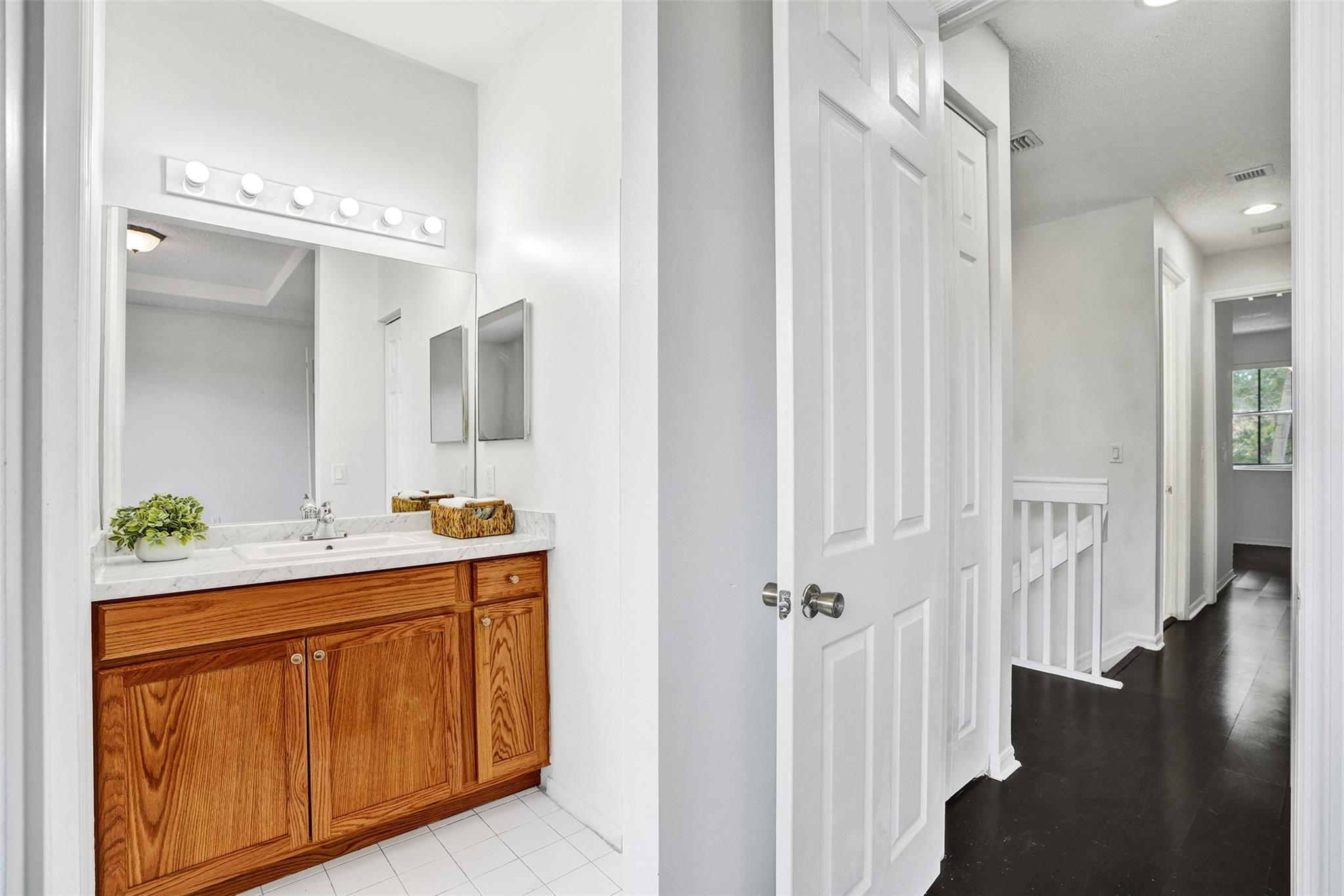 2242 NE 42nd Ave 2242