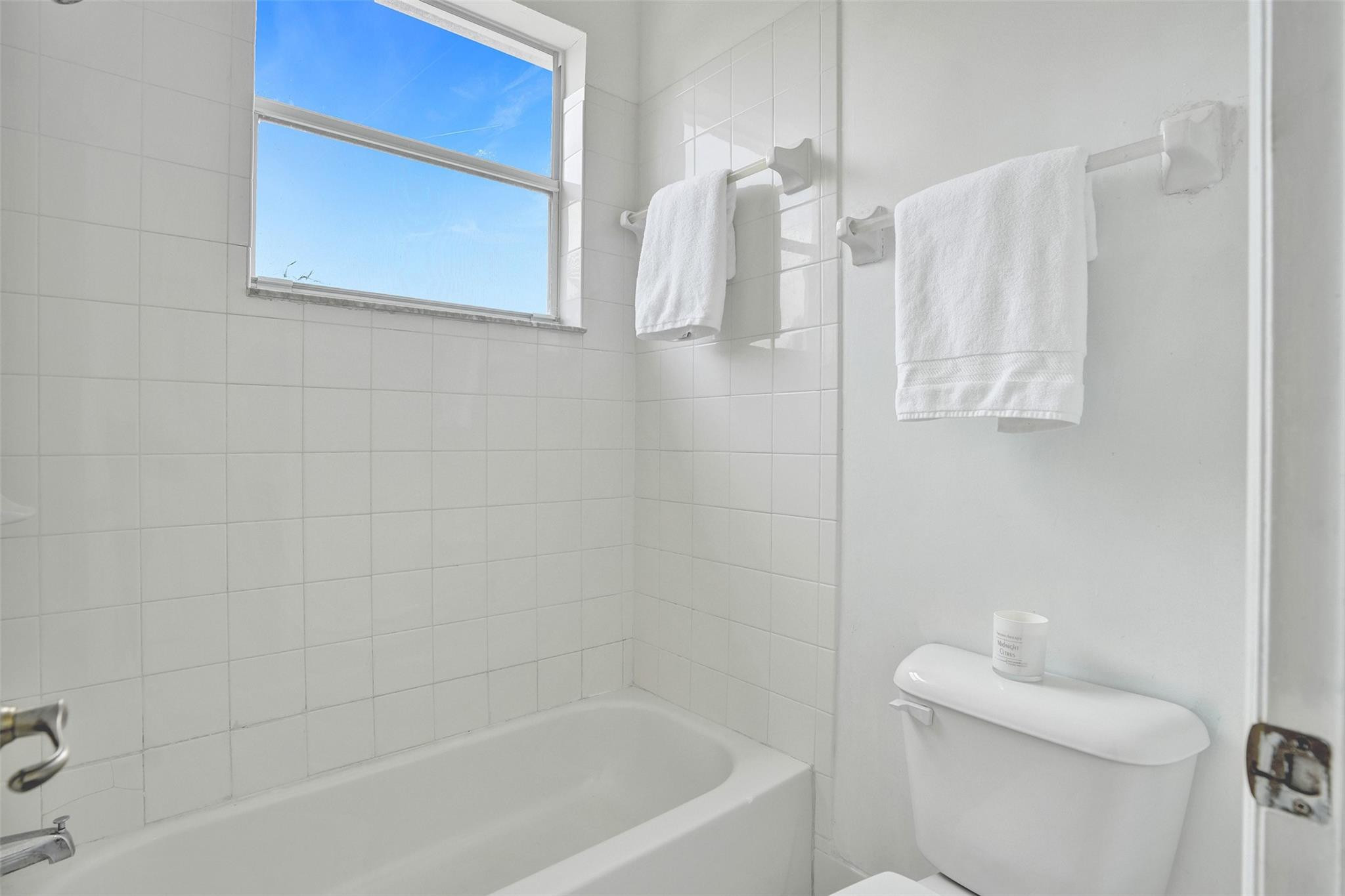 2242 NE 42nd Ave 2242