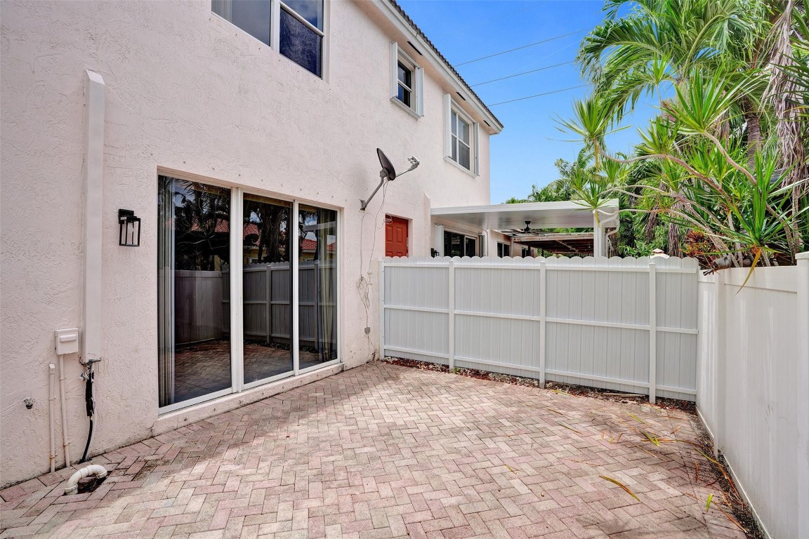 2242 NE 42nd Ave 2242