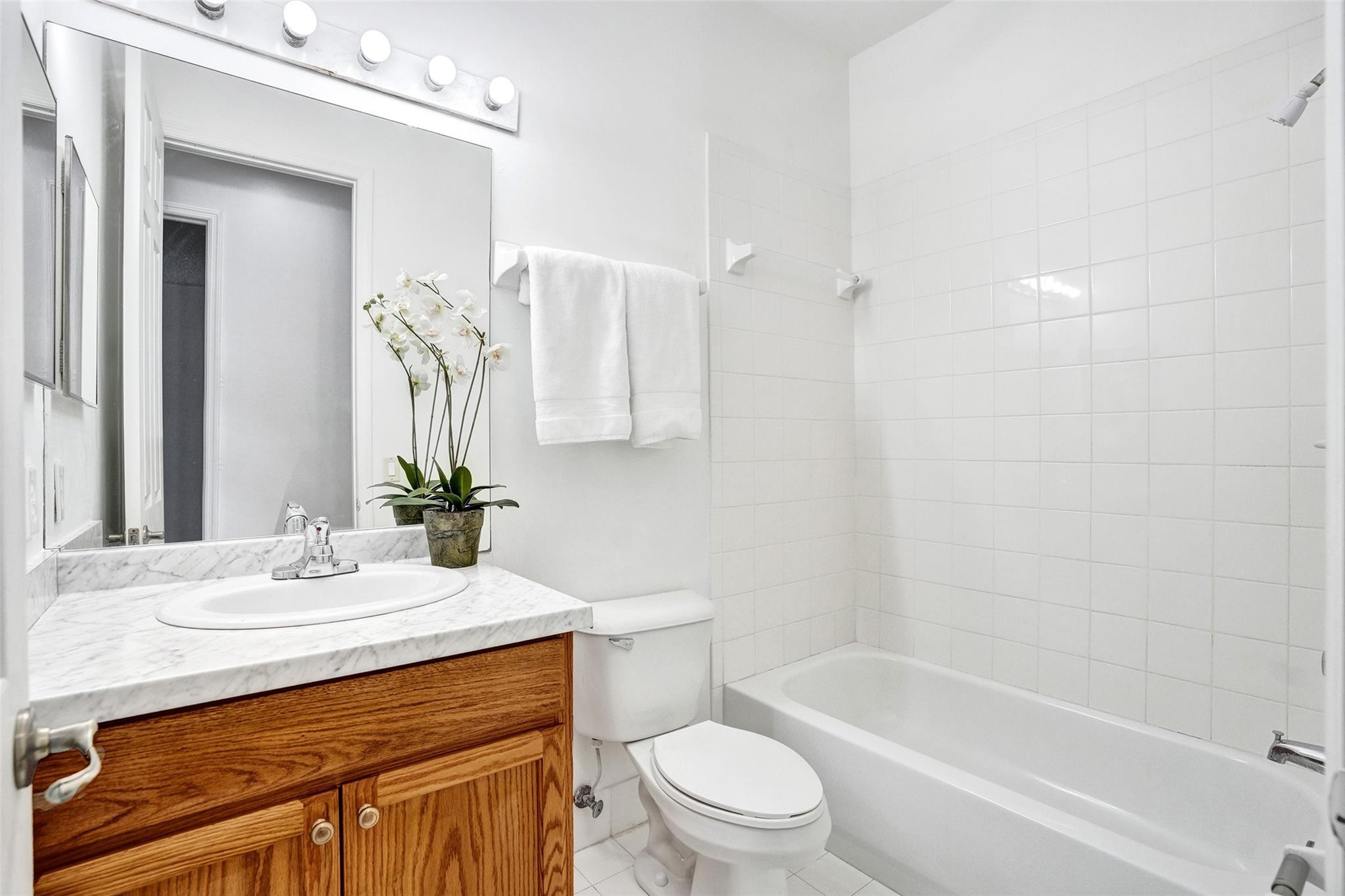 2242 NE 42nd Ave 2242