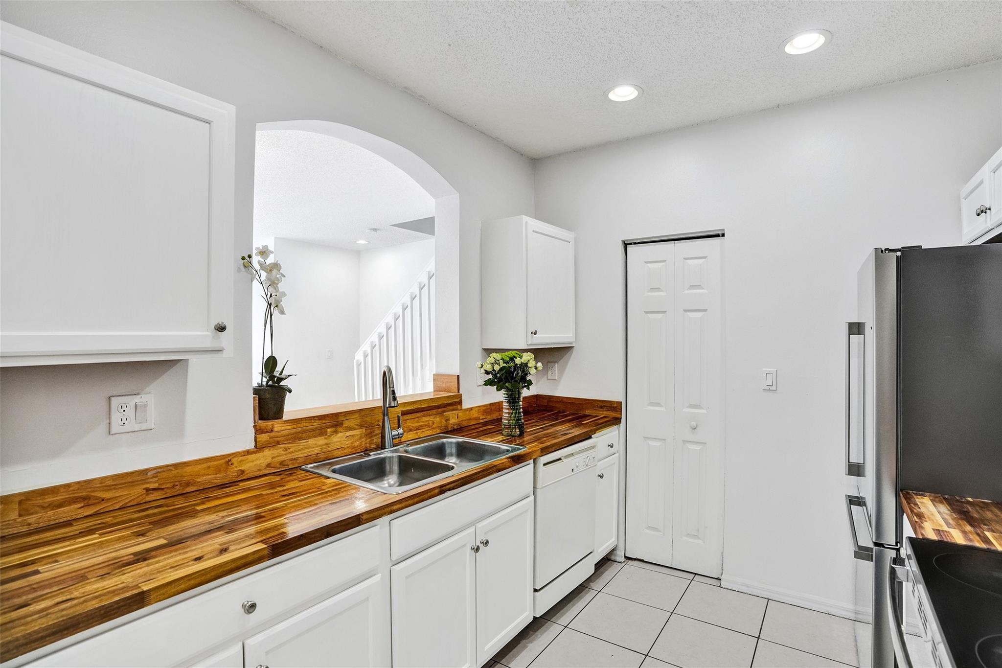 2242 NE 42nd Ave 2242