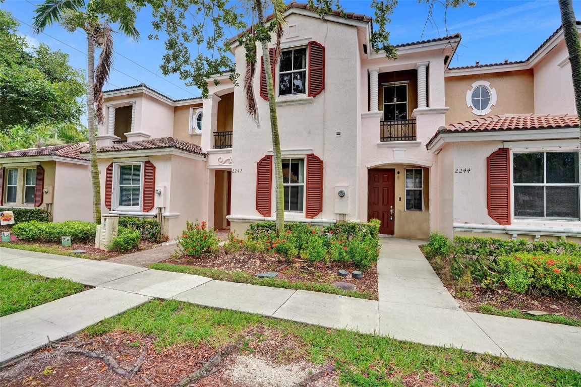 2242 NE 42nd Ave 2242