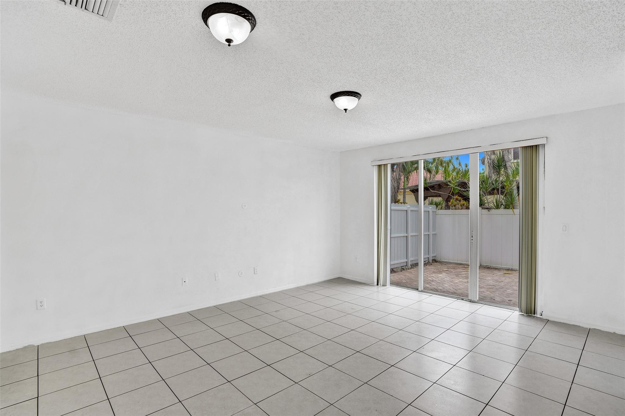 2242 NE 42nd Ave 2242