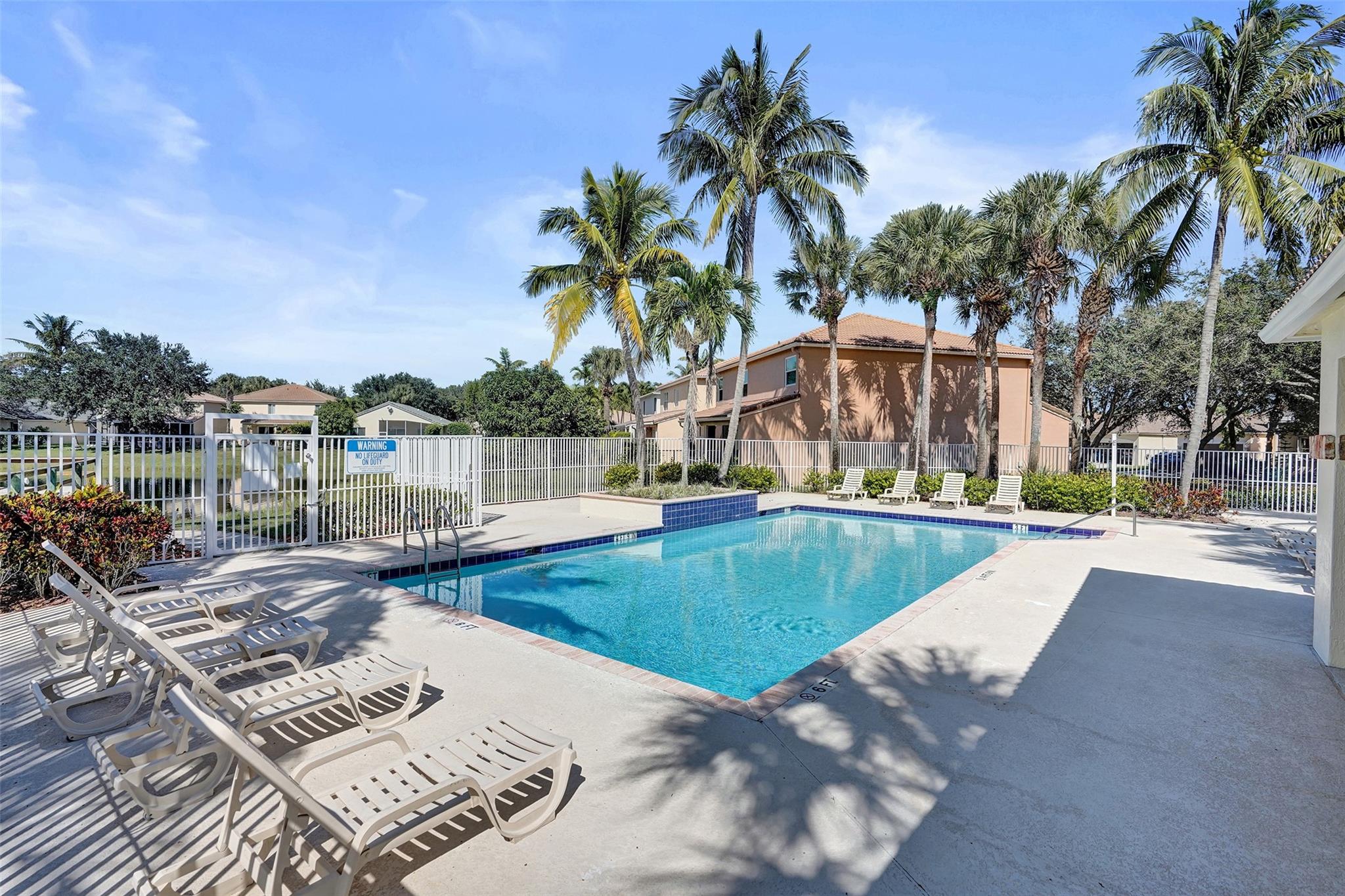 127 Seminole Lakes Dr