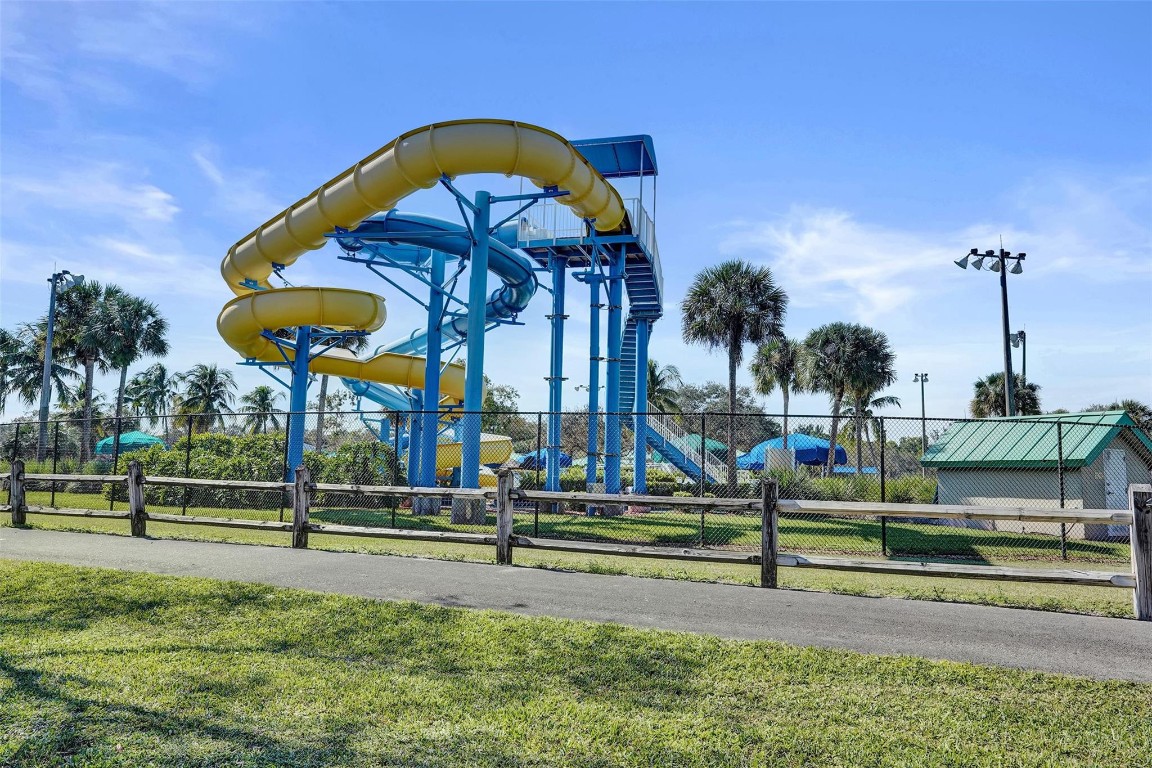 127 Seminole Lakes Dr