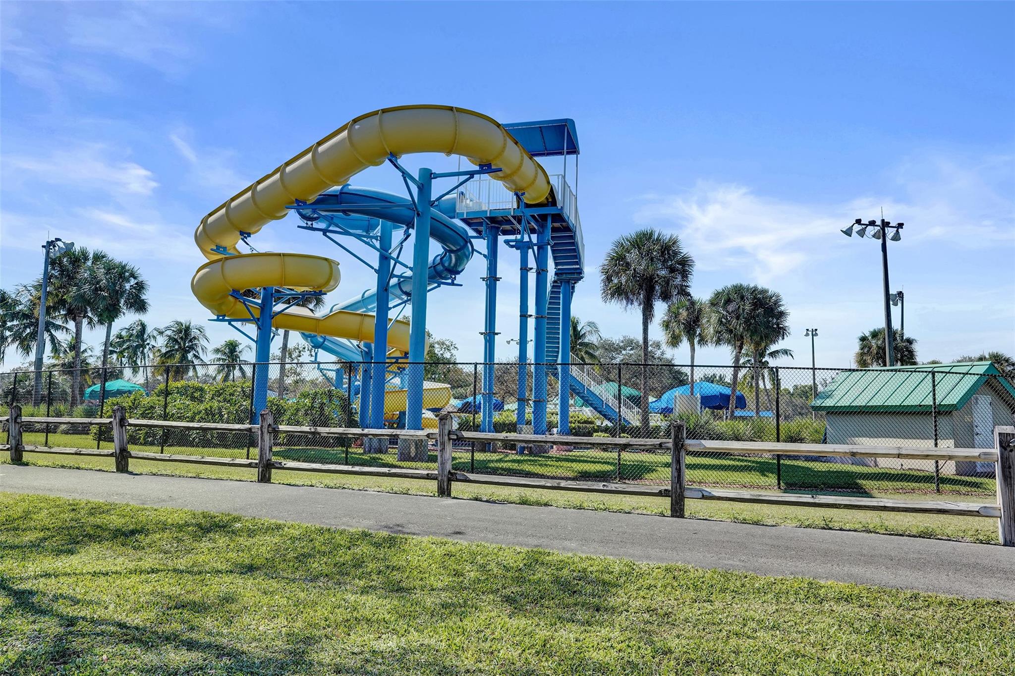 127 Seminole Lakes Dr