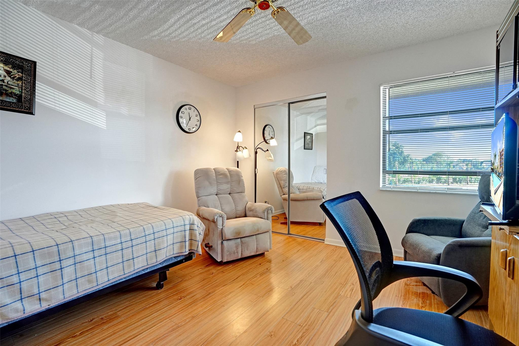 7673 Tahiti Lane 202