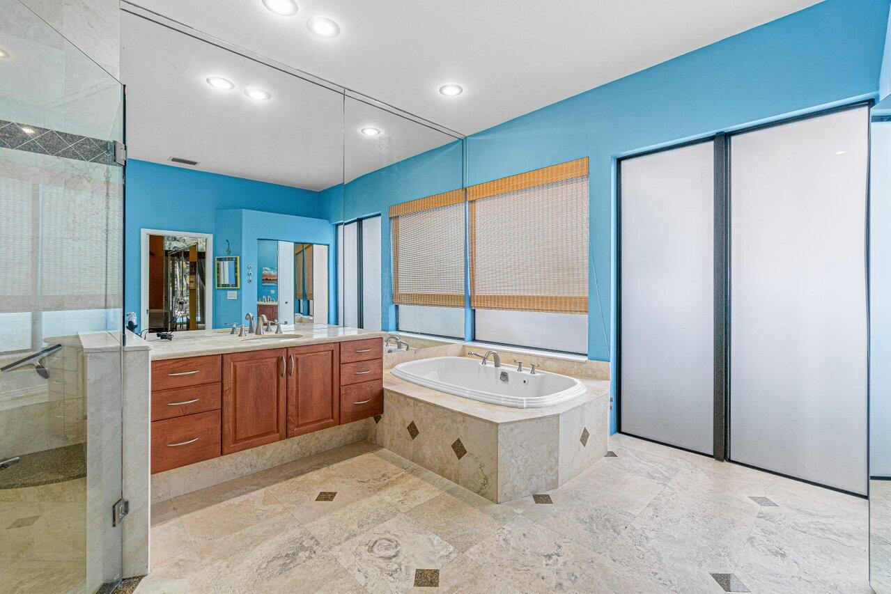 959 Parkside Circle N