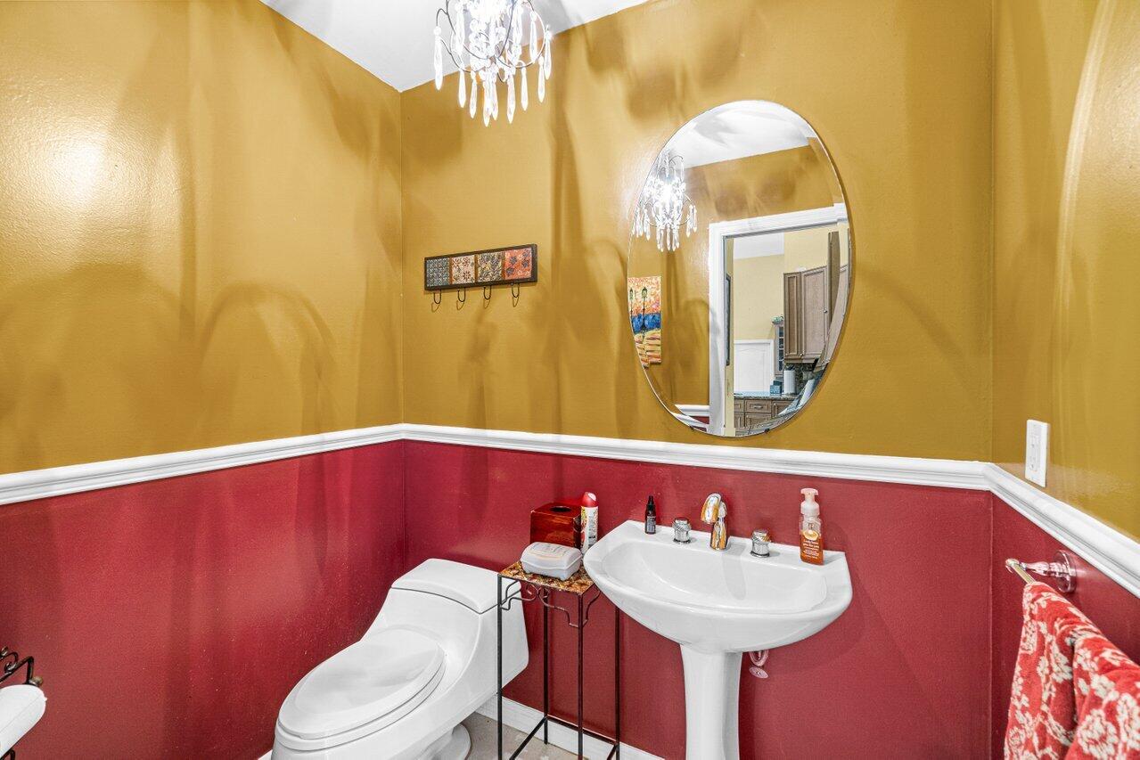 959 Parkside Circle N