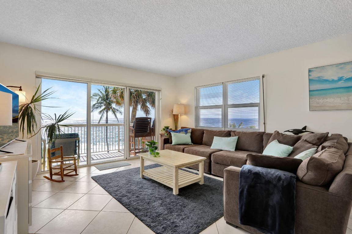 1069 Hillsboro Mile 401