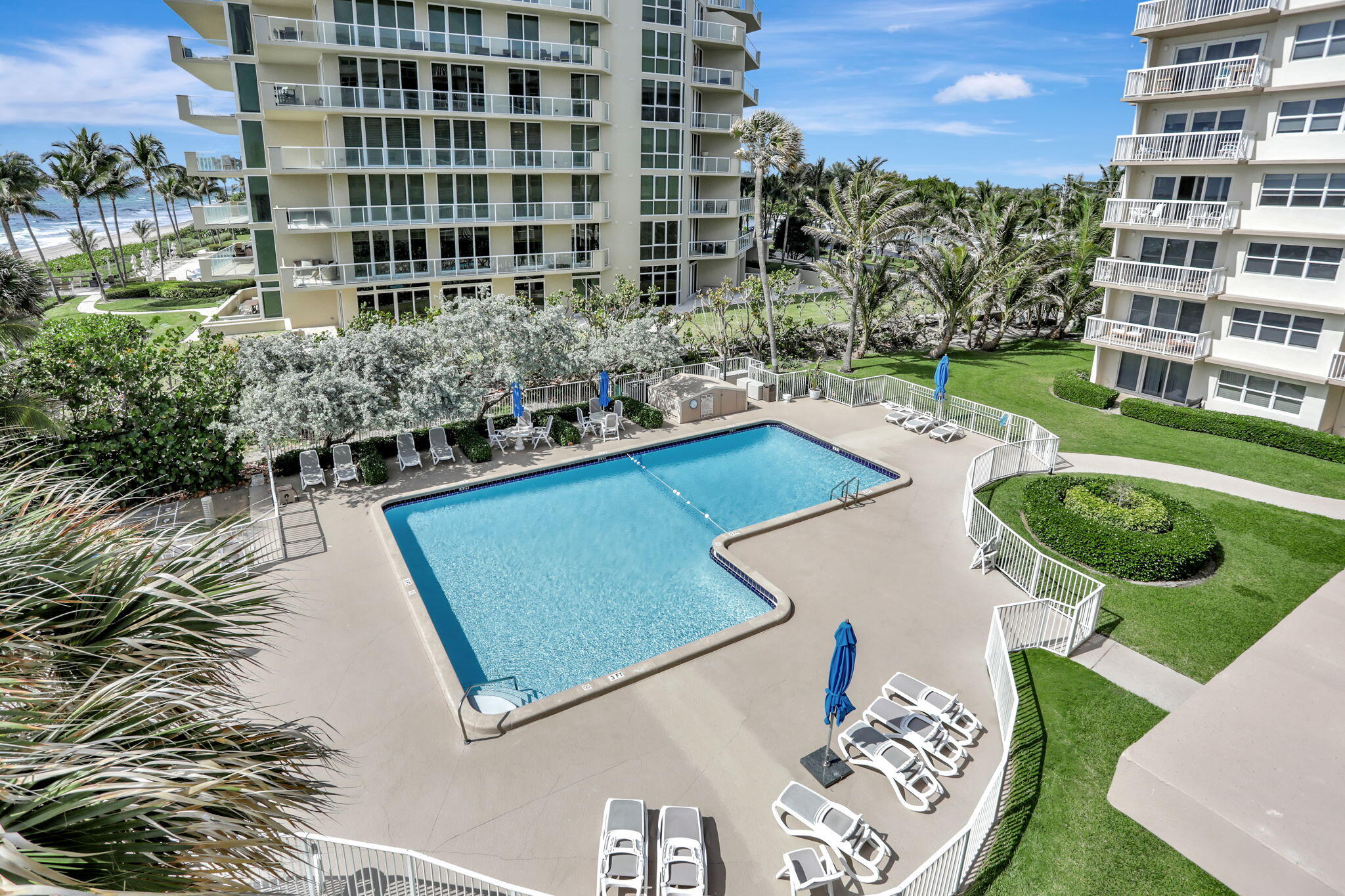 1069 Hillsboro Mile 401